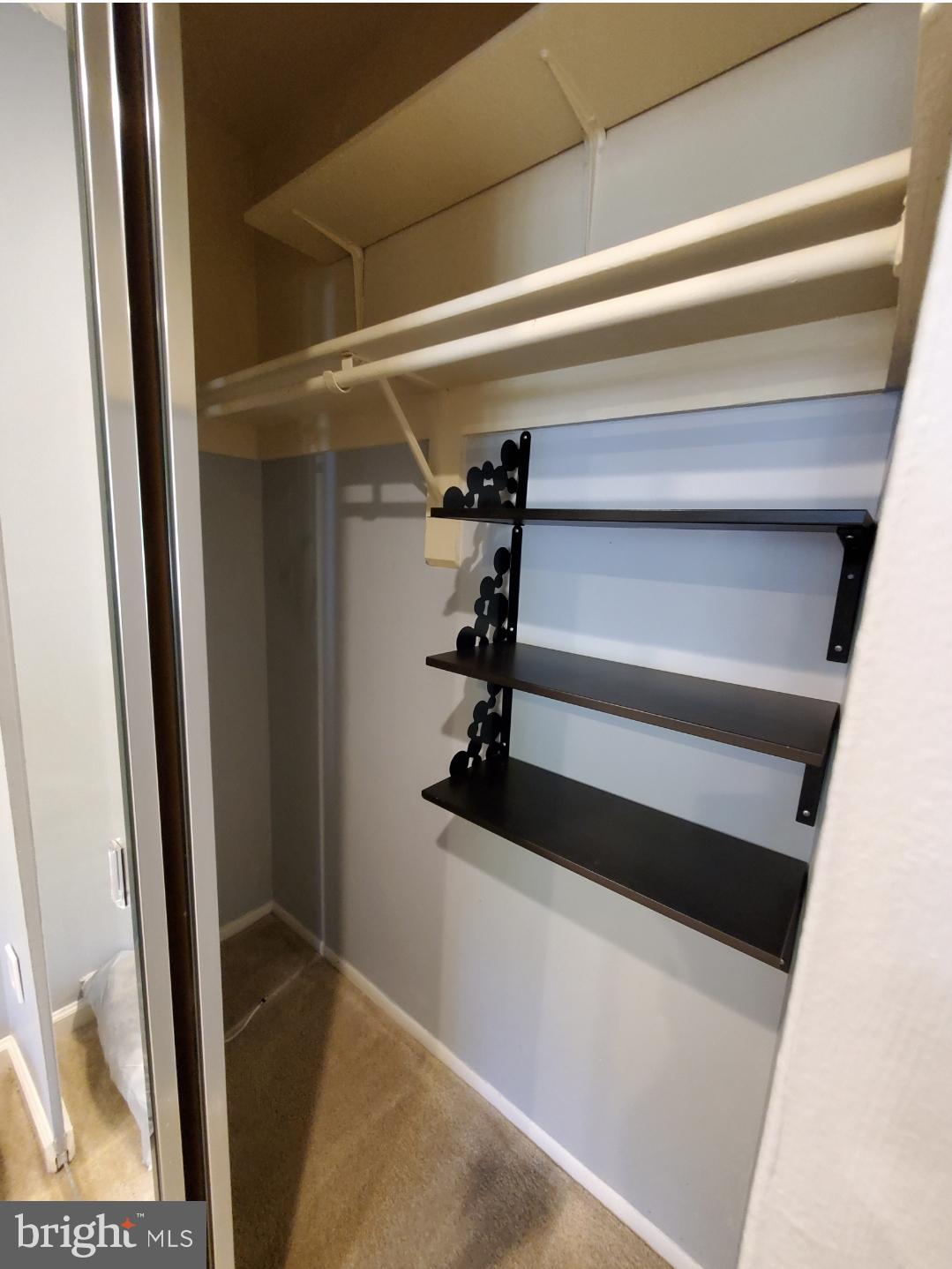 RESTON - Residential Lease