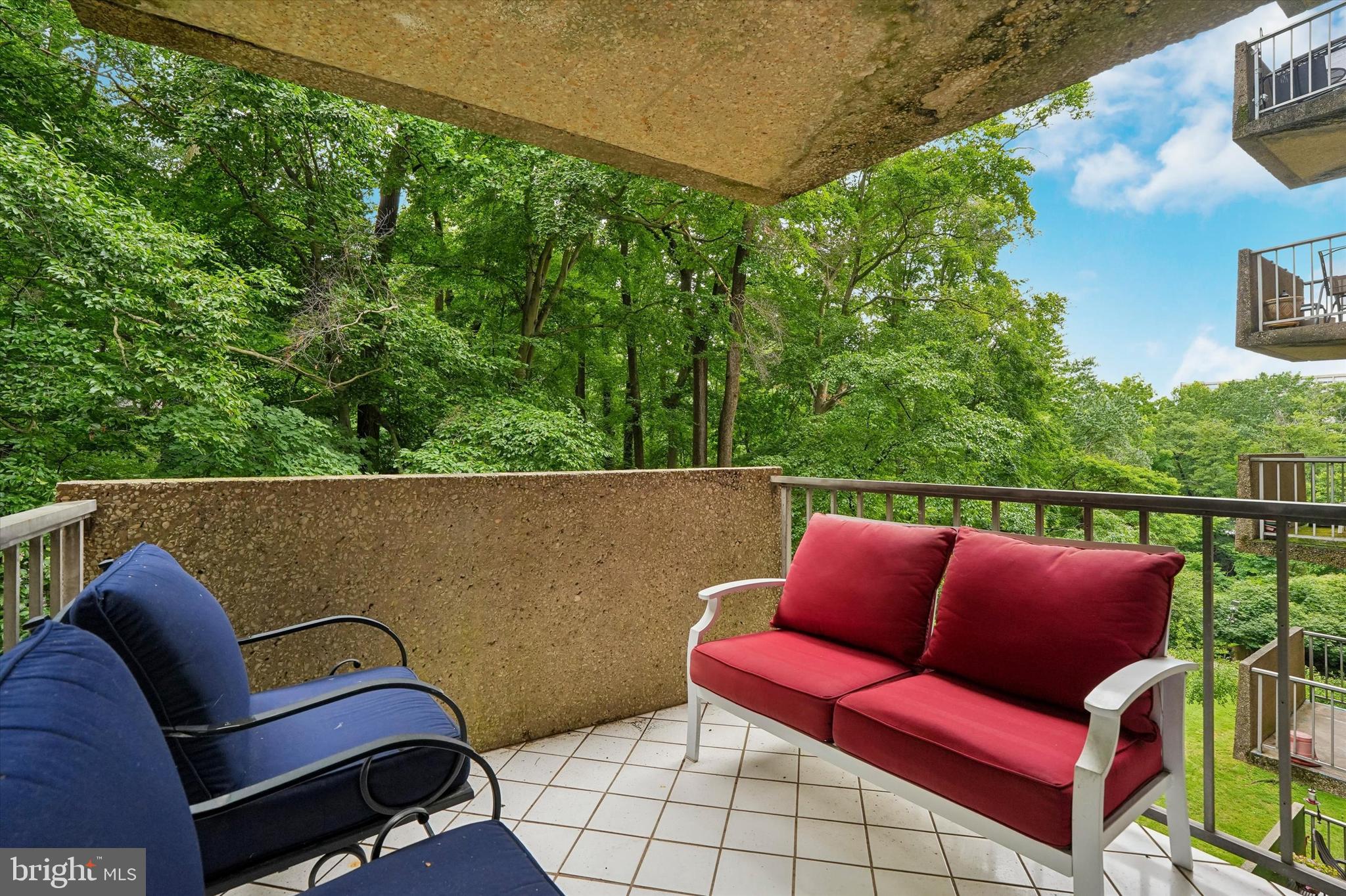 GREEN HILL - Residential
