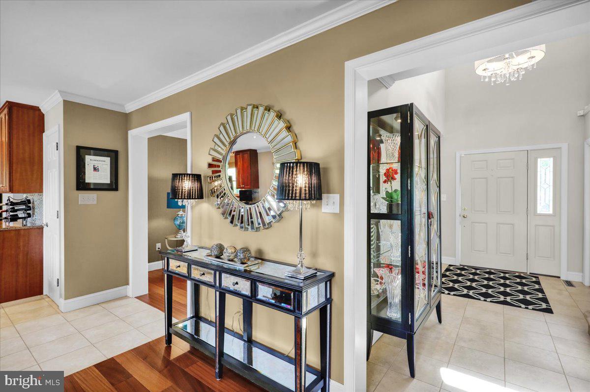 WHITFORD HILL - Residential