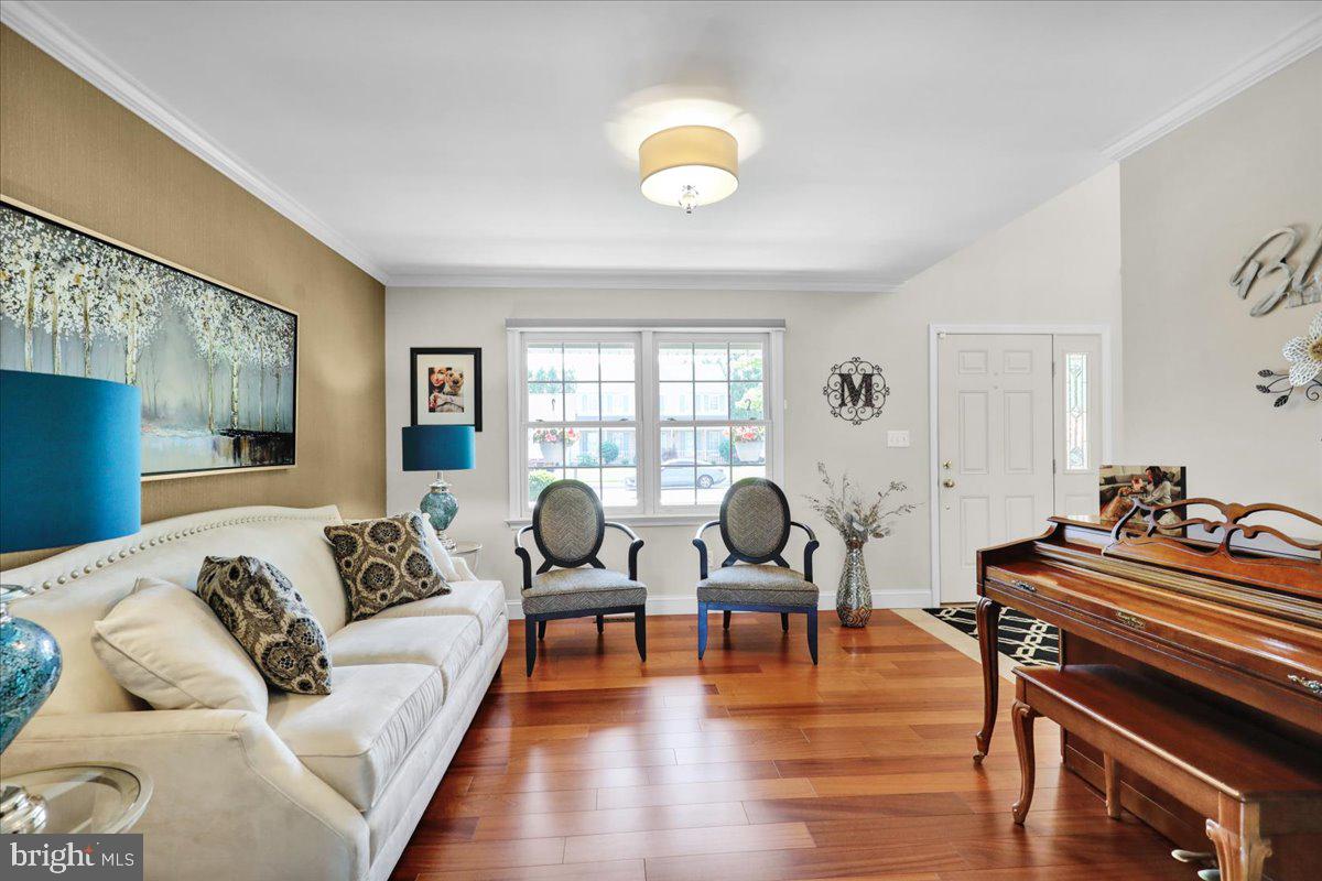 WHITFORD HILL - Residential