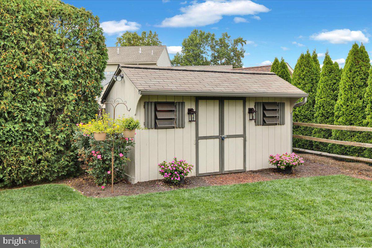 WHITFORD HILL - Residential