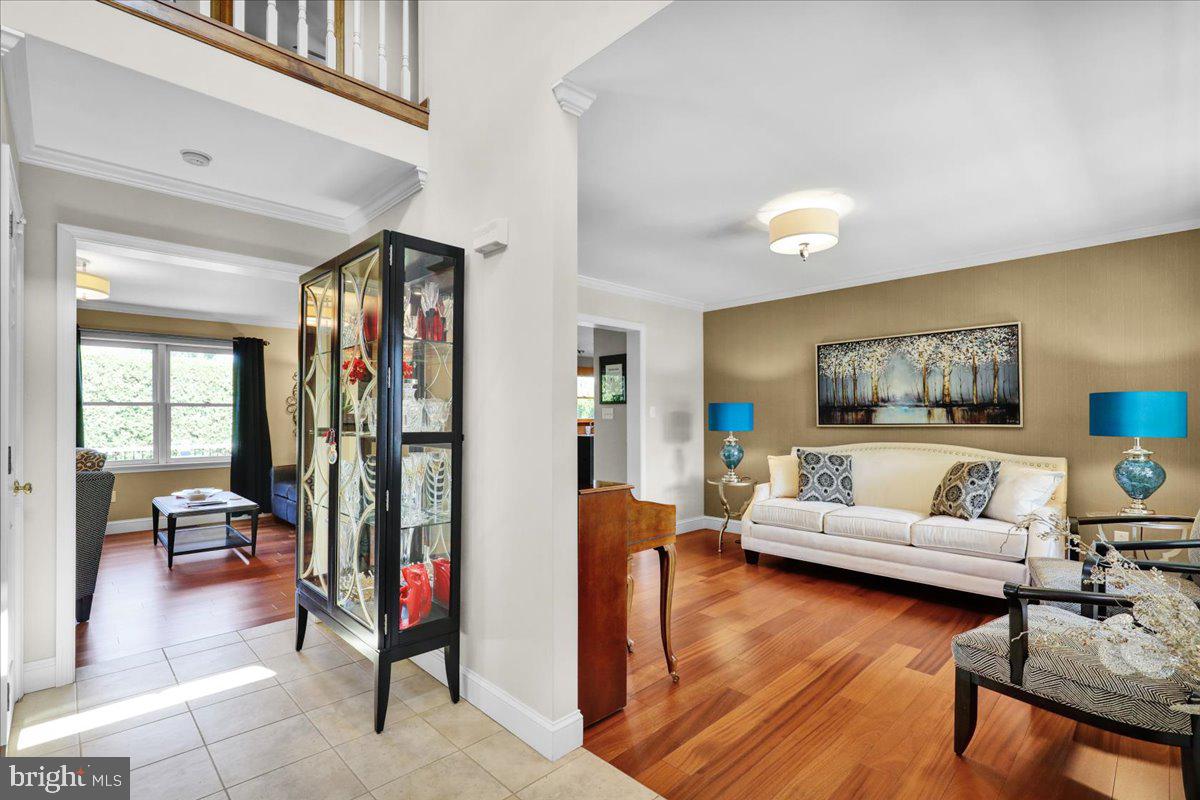 WHITFORD HILL - Residential