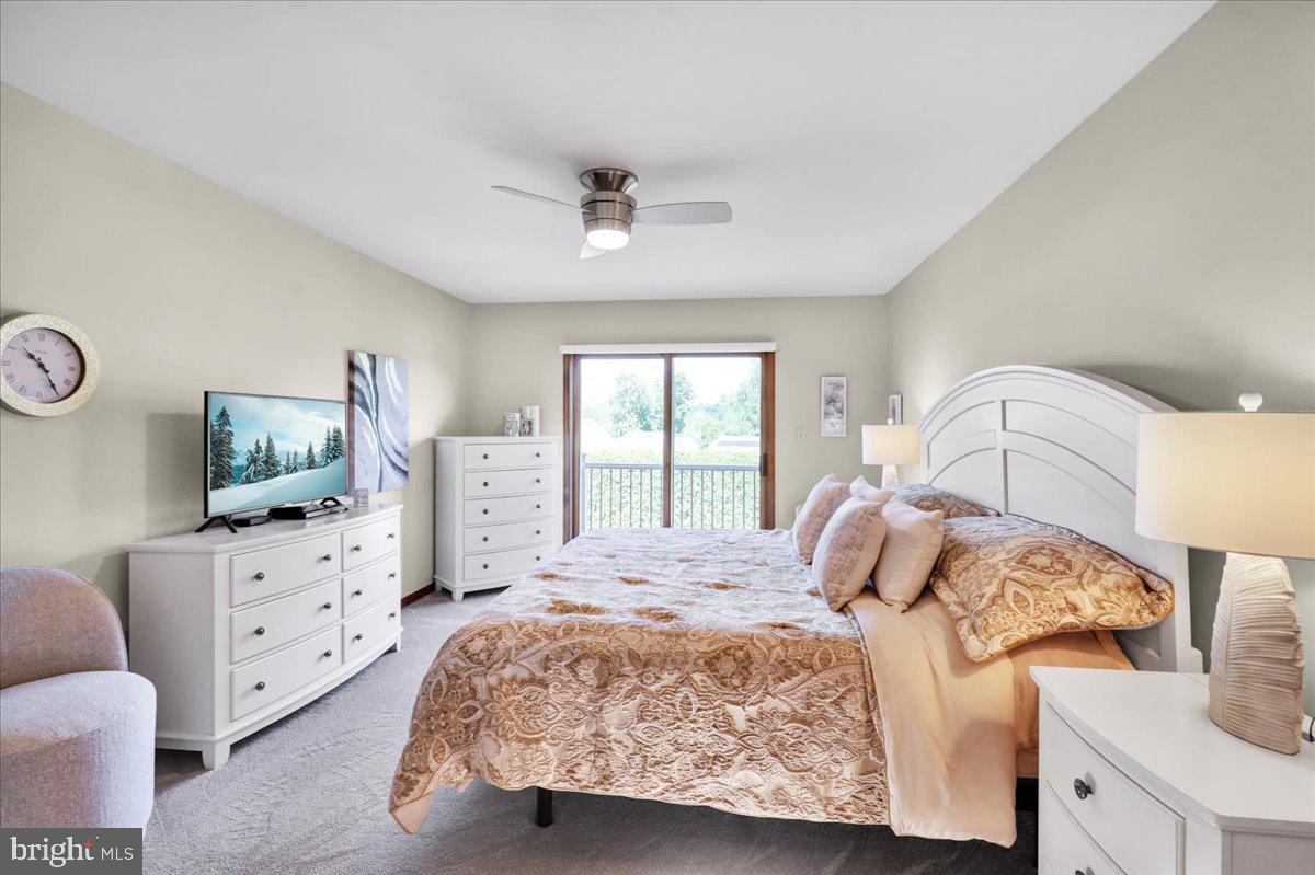 WHITFORD HILL - Residential