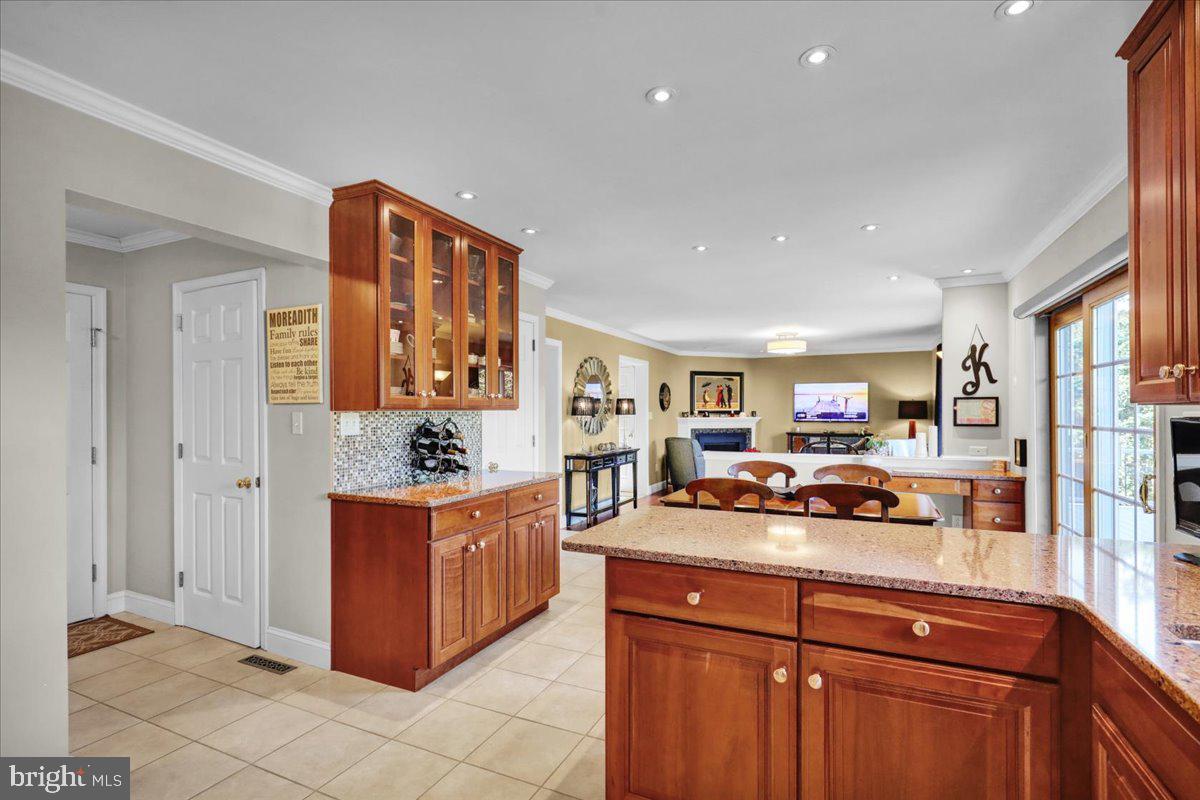 WHITFORD HILL - Residential