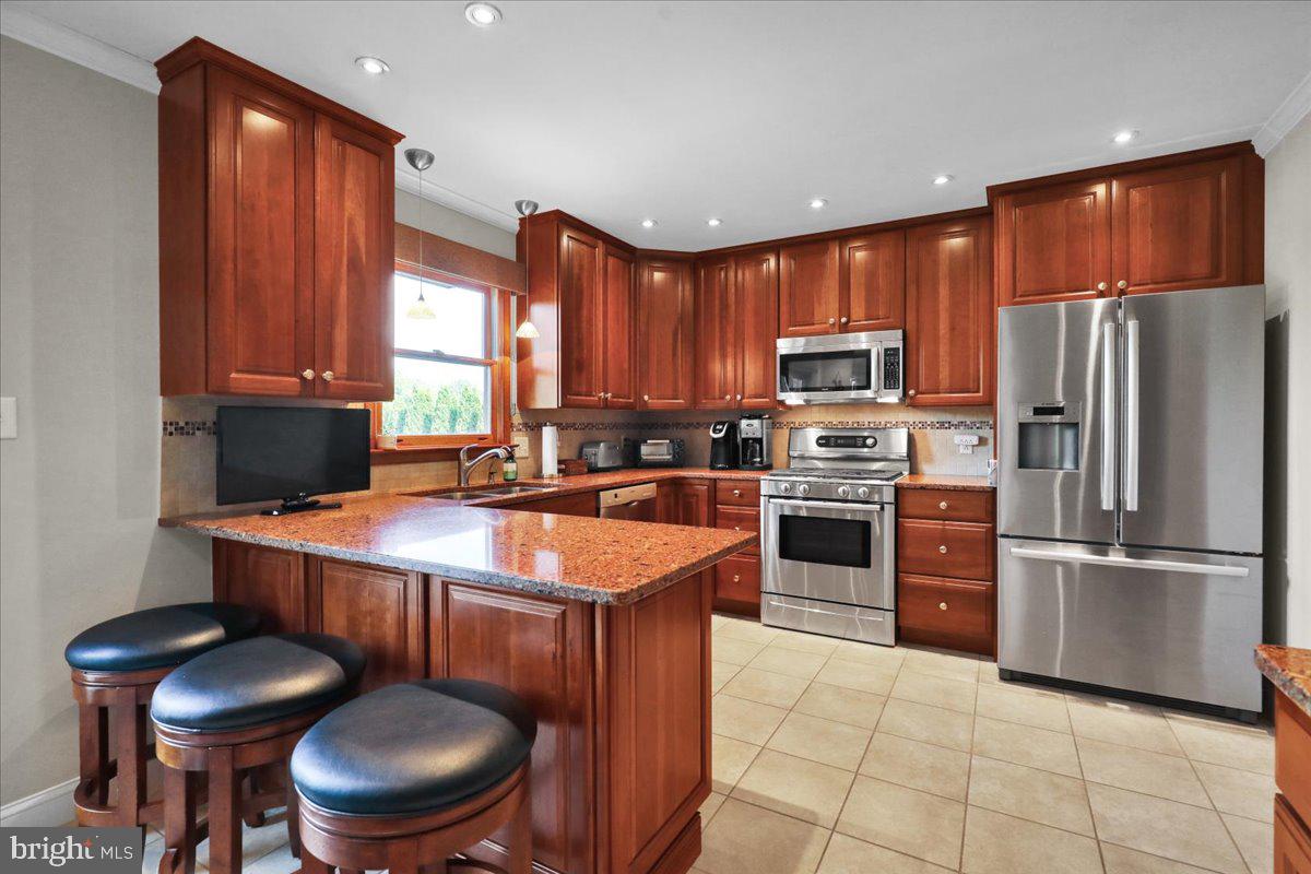 WHITFORD HILL - Residential