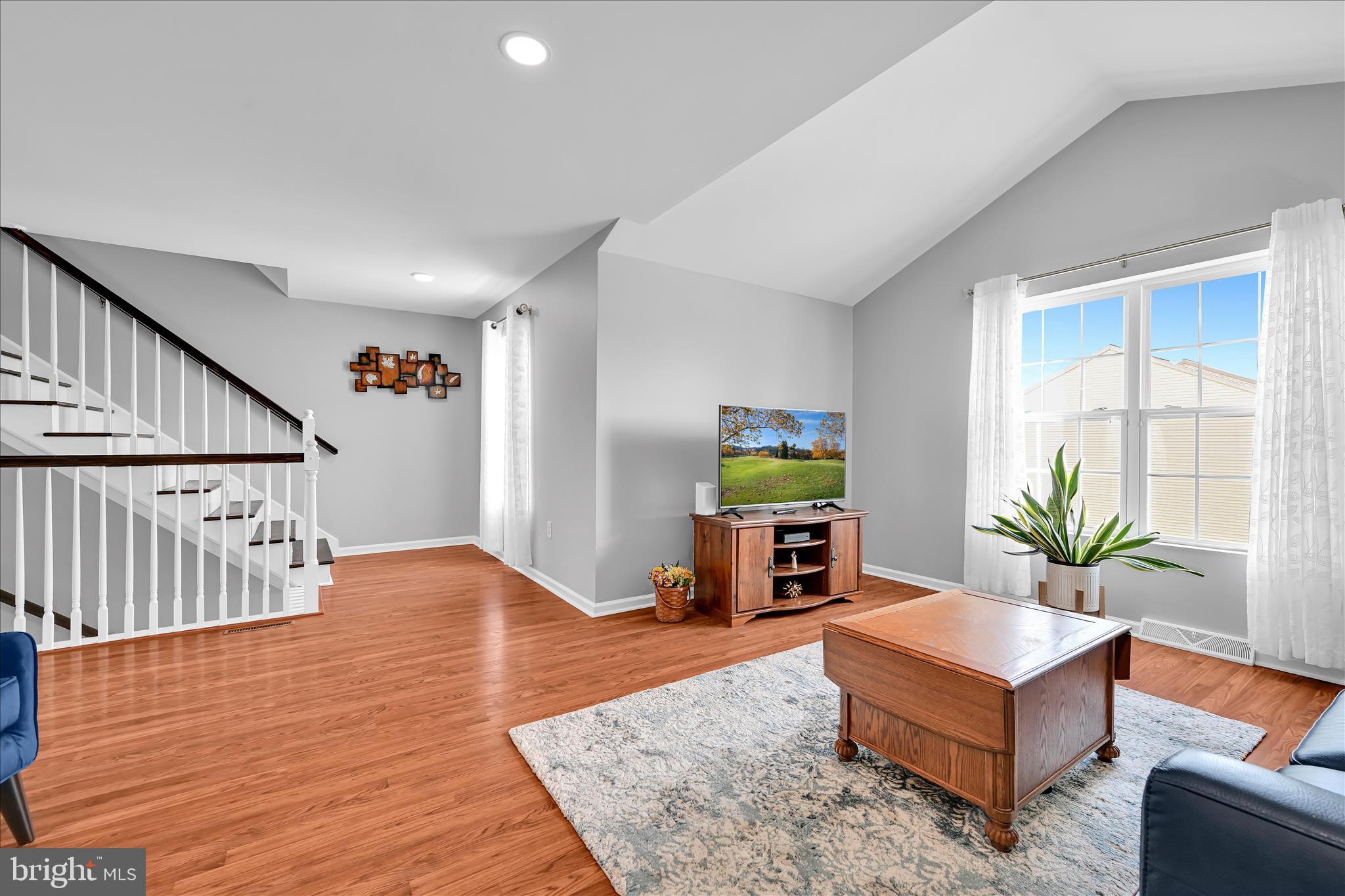 OAK HILLS - Residential