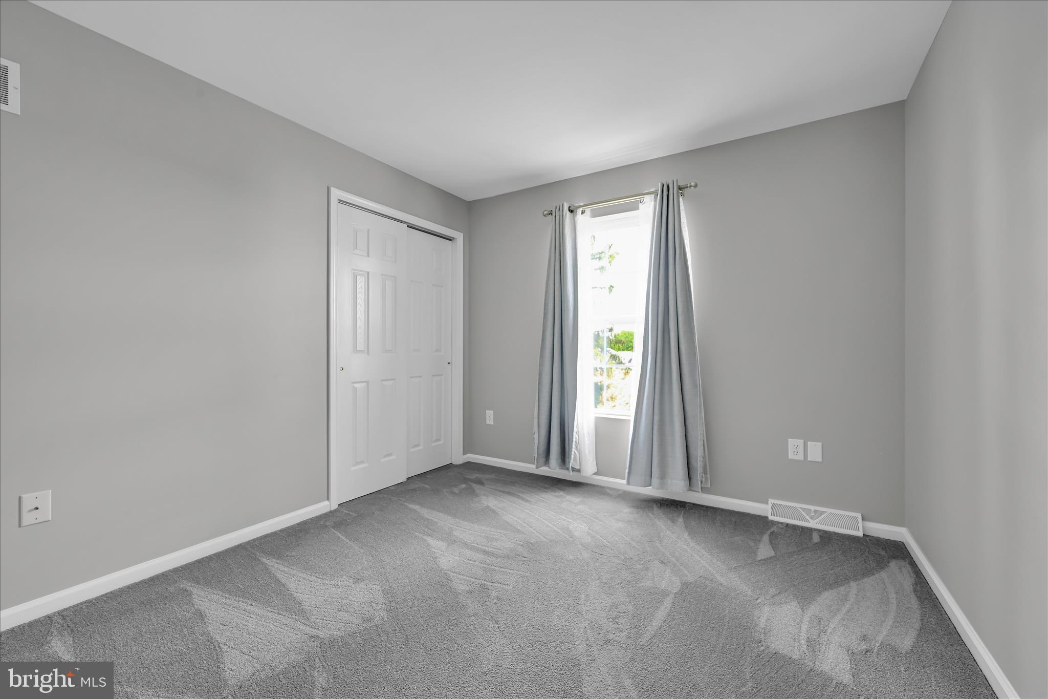 OAK HILLS - Residential