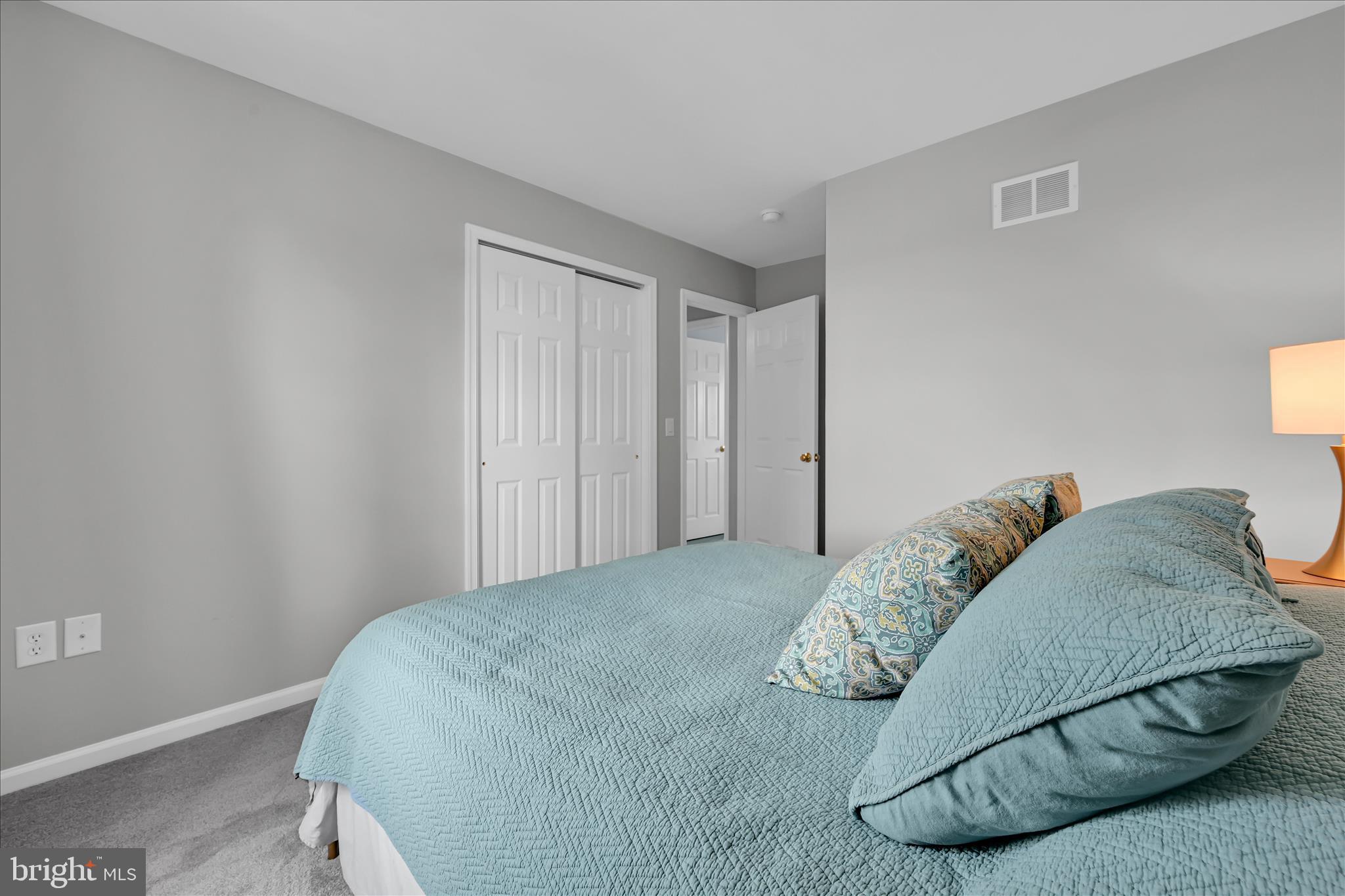OAK HILLS - Residential