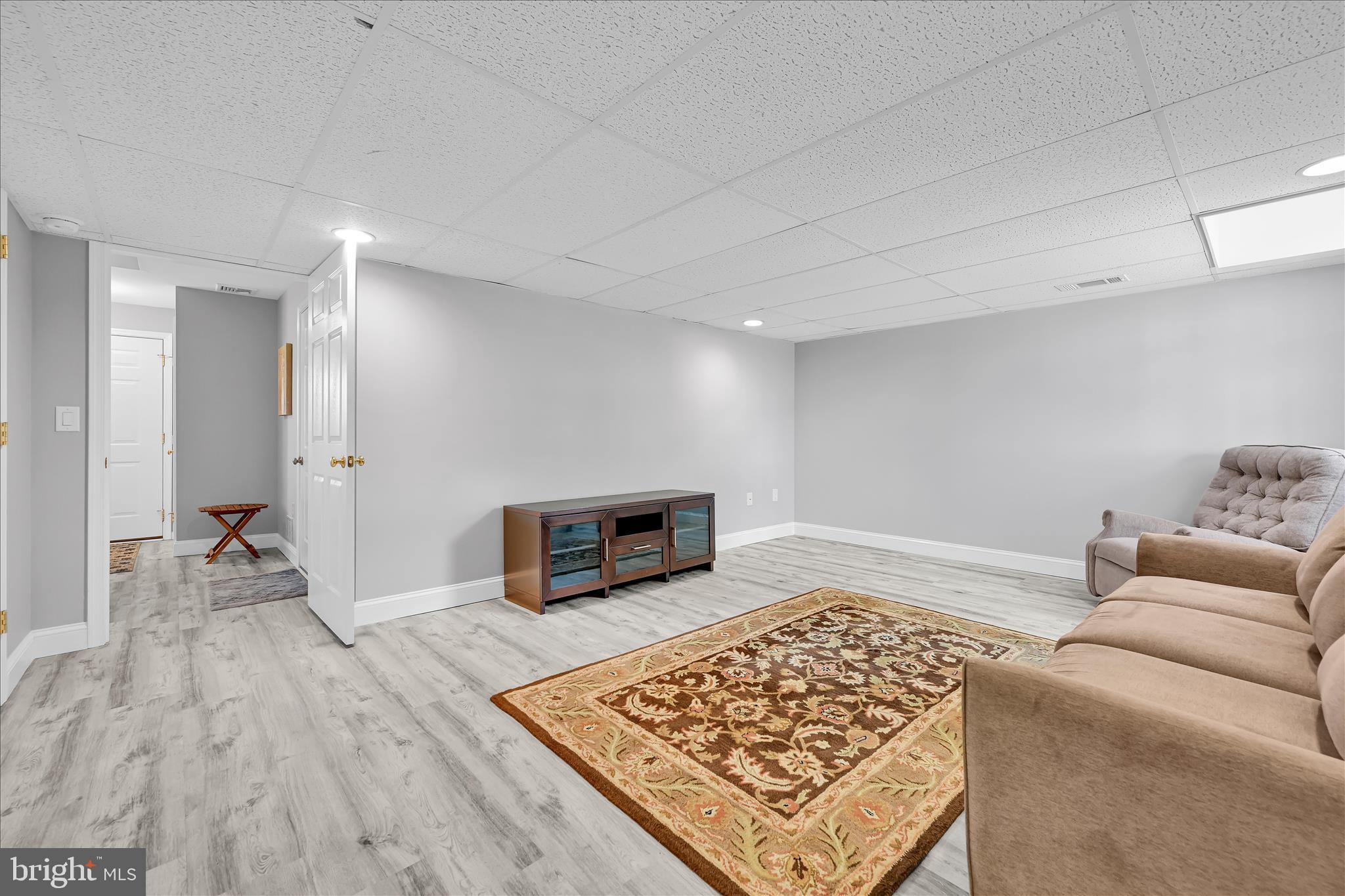 OAK HILLS - Residential