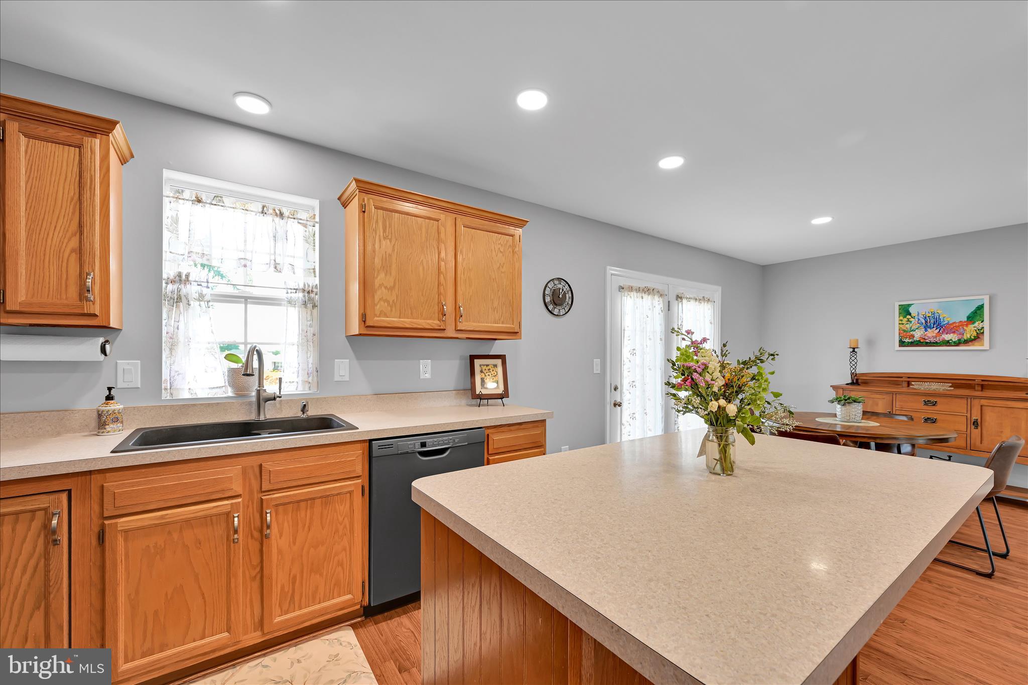 OAK HILLS - Residential