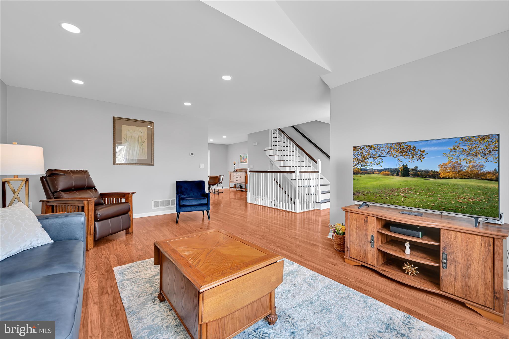 OAK HILLS - Residential