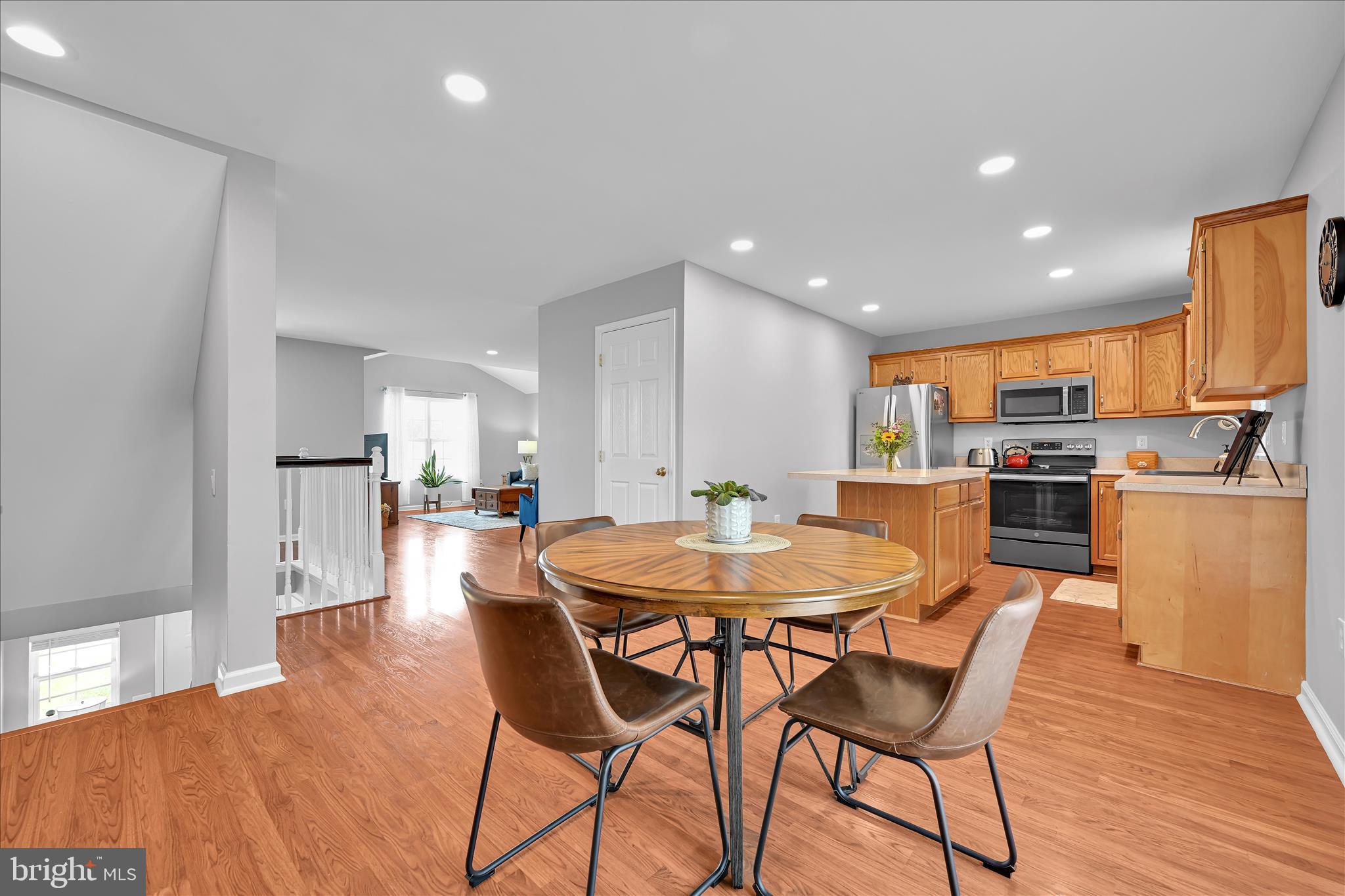 OAK HILLS - Residential