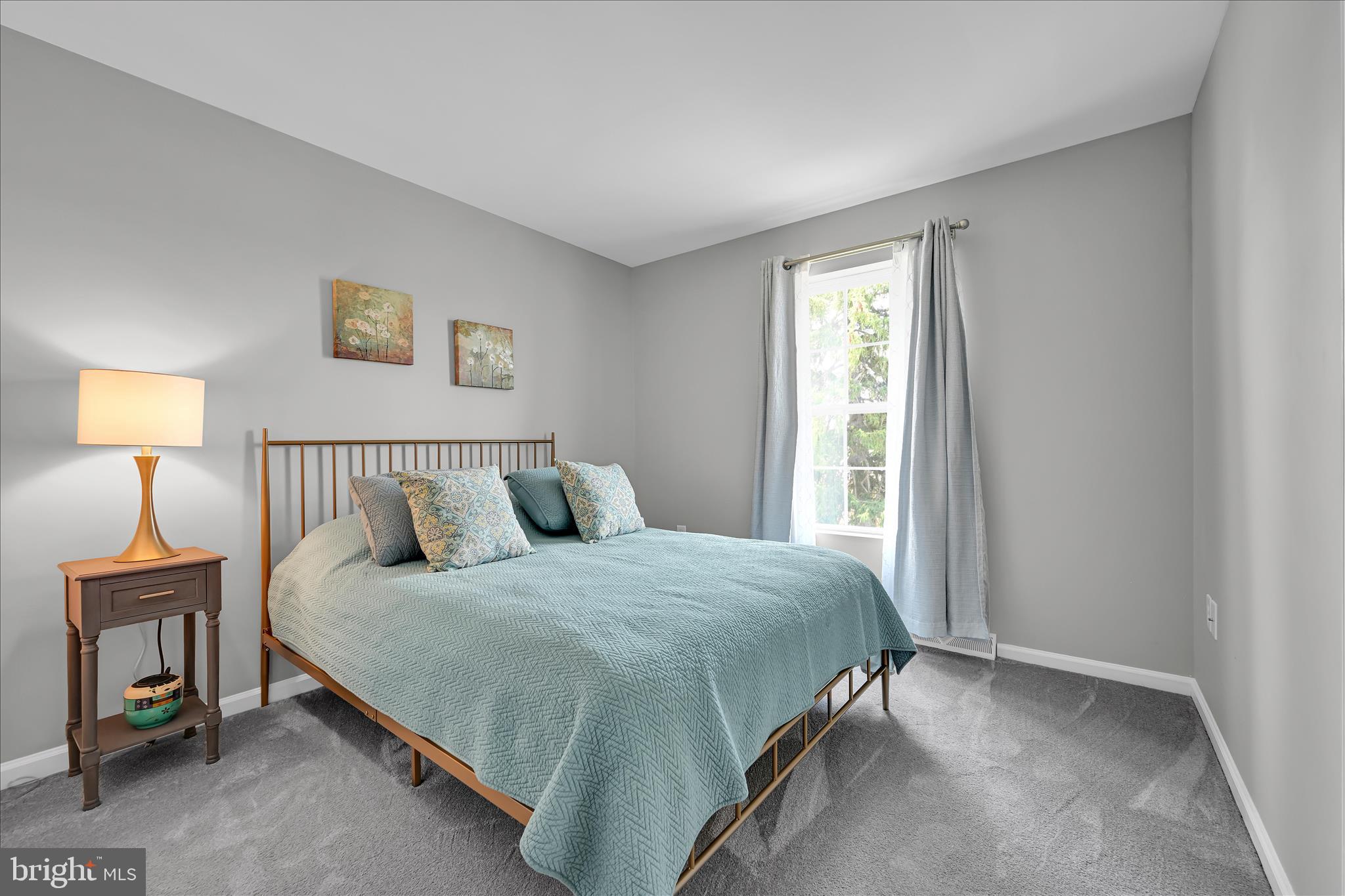OAK HILLS - Residential