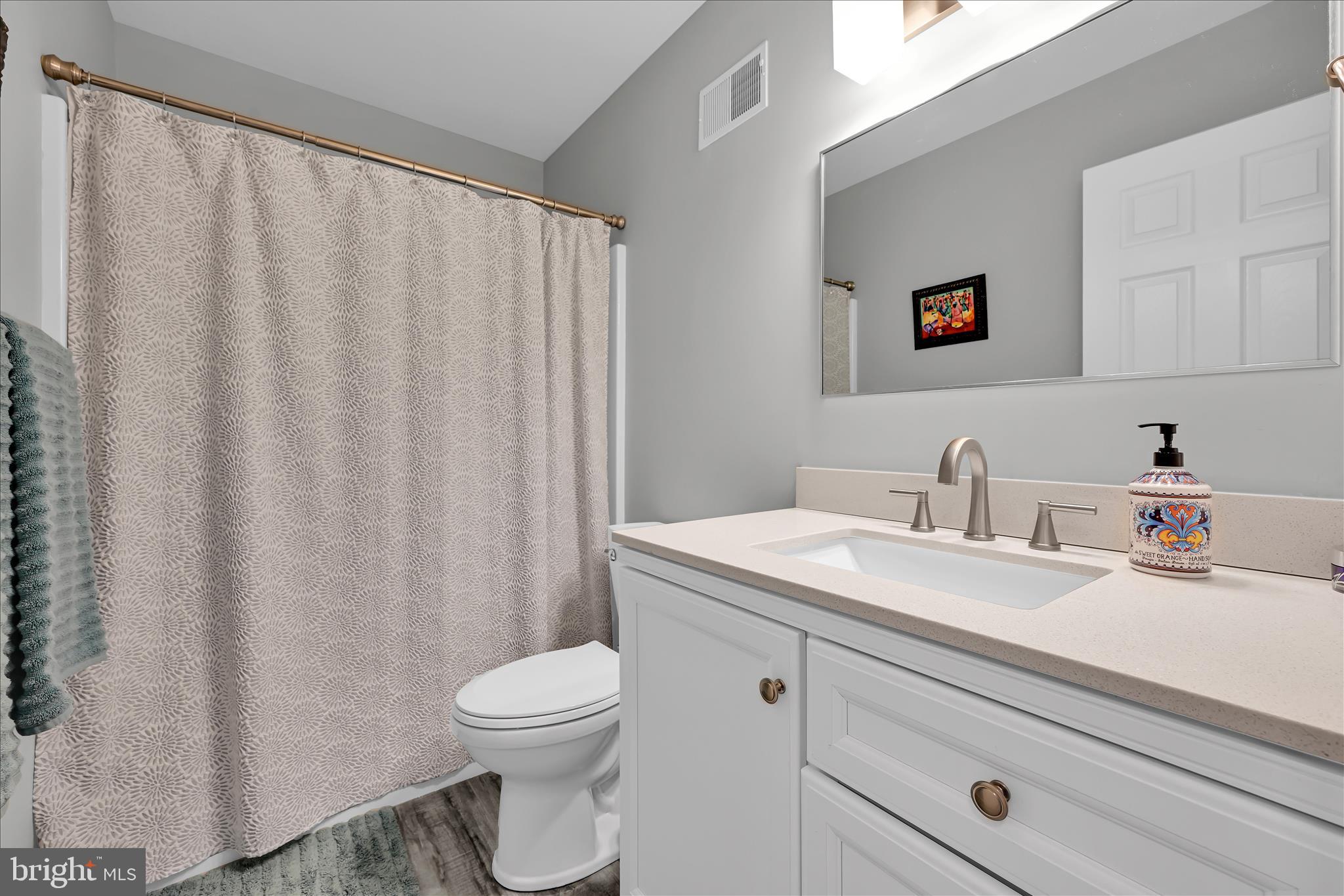 OAK HILLS - Residential
