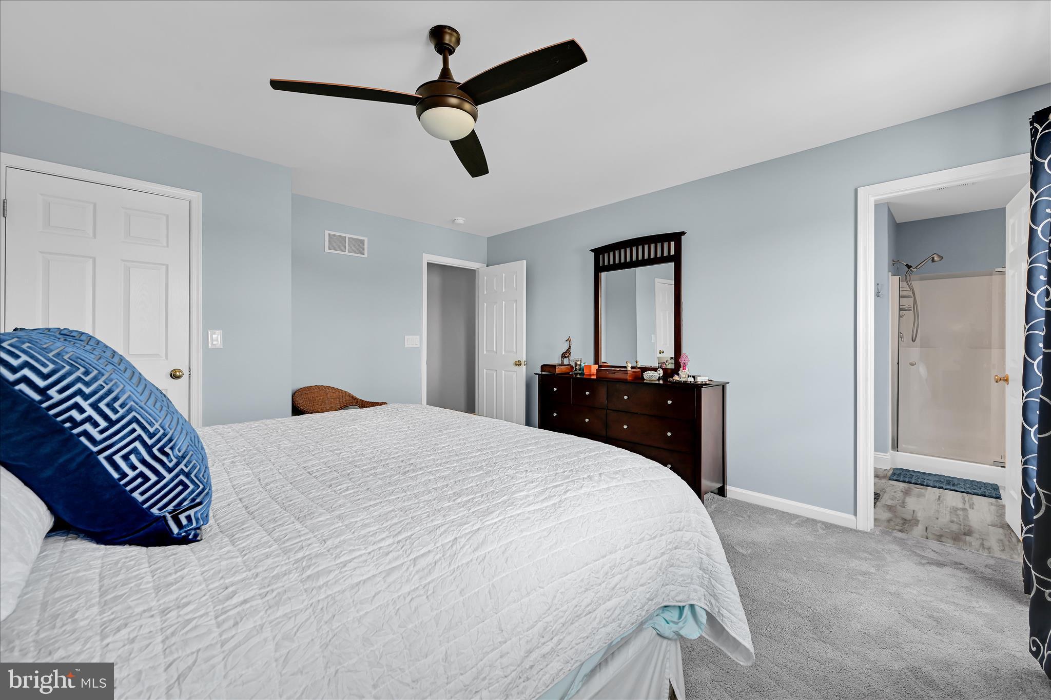 OAK HILLS - Residential