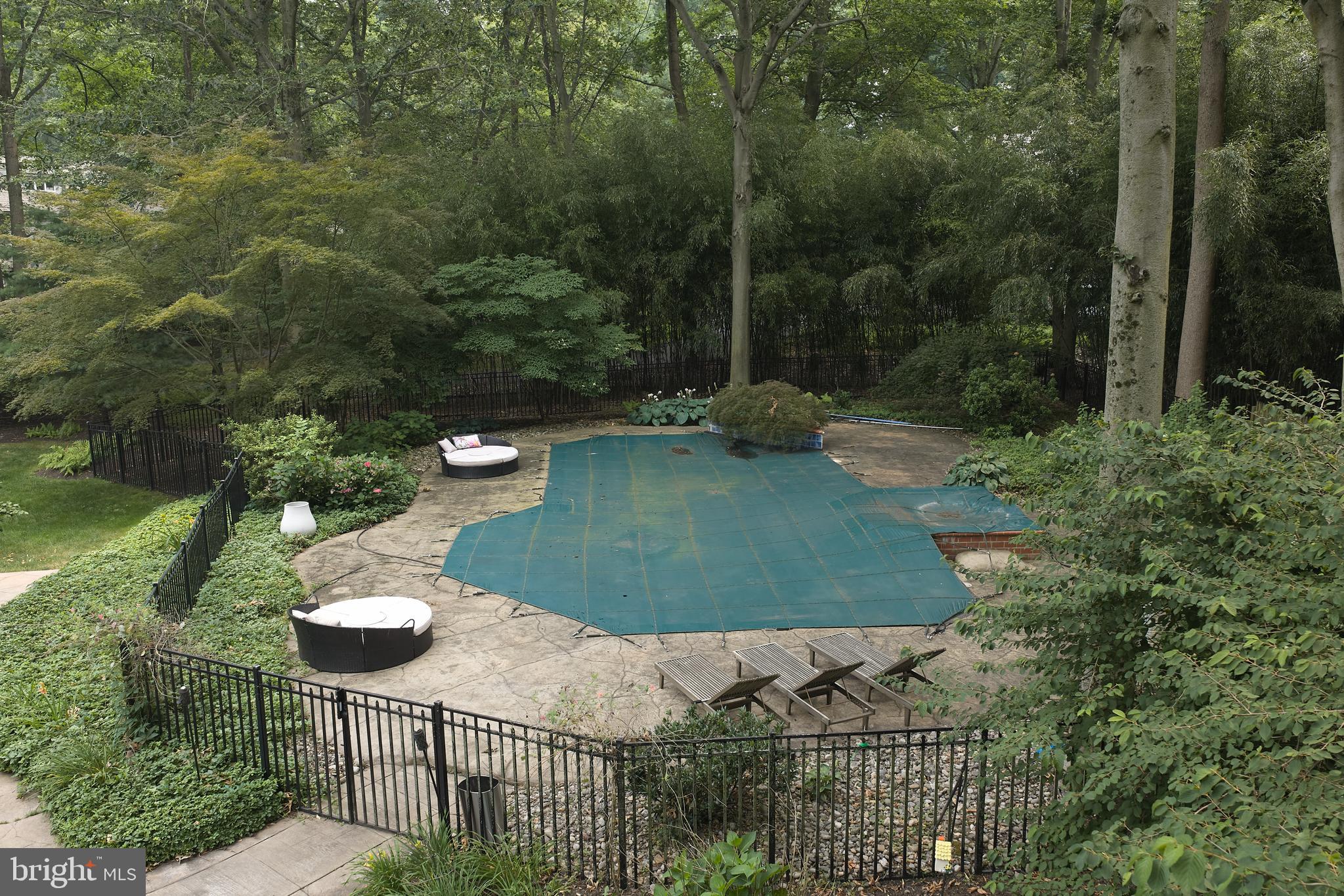 TIMBER KNOLL - Residential