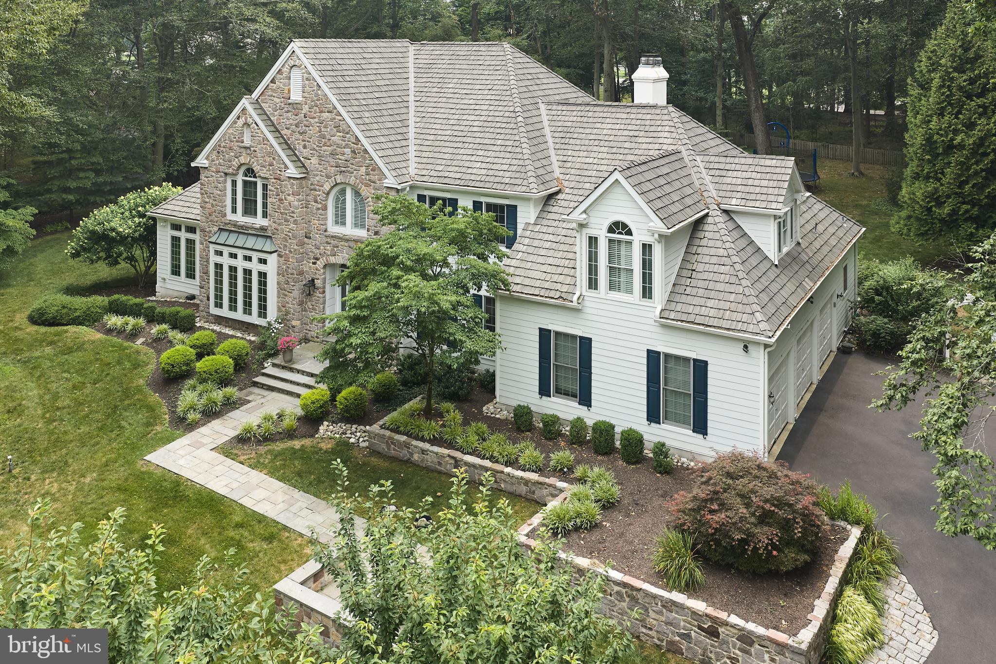TIMBER KNOLL - Residential