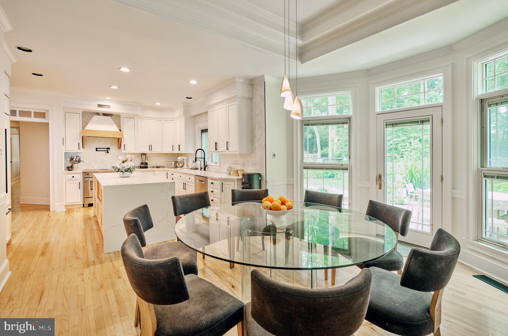 TIMBER KNOLL - Residential
