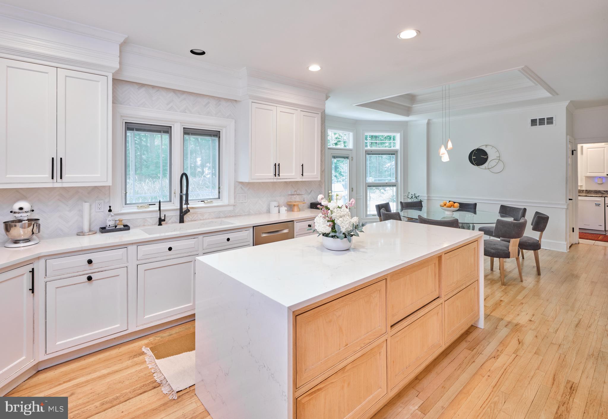TIMBER KNOLL - Residential