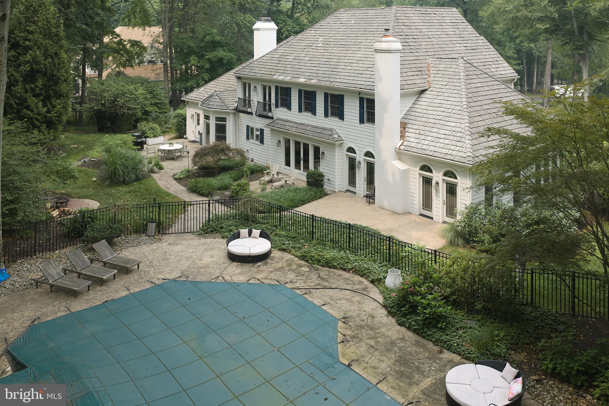 TIMBER KNOLL - Residential