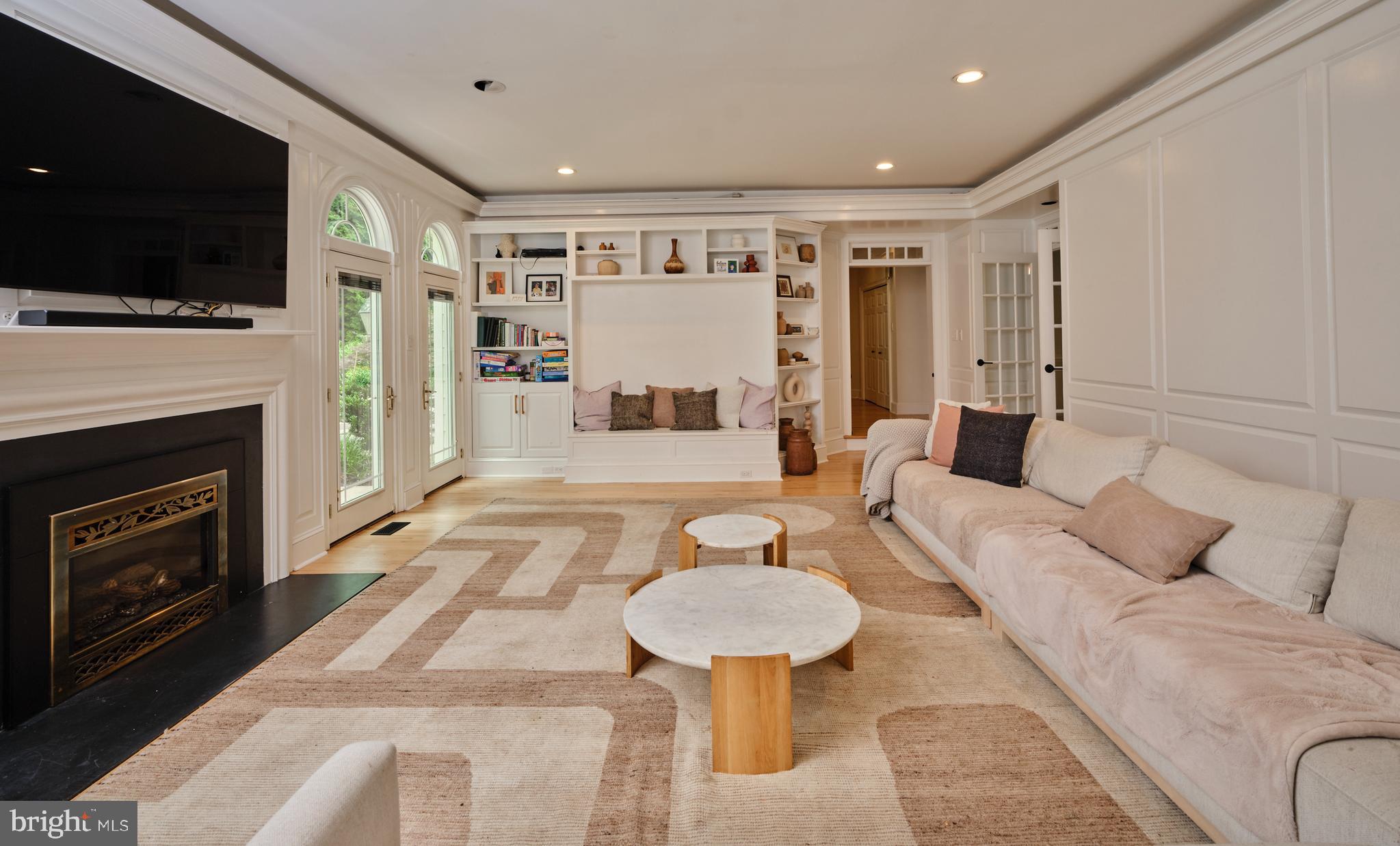 TIMBER KNOLL - Residential