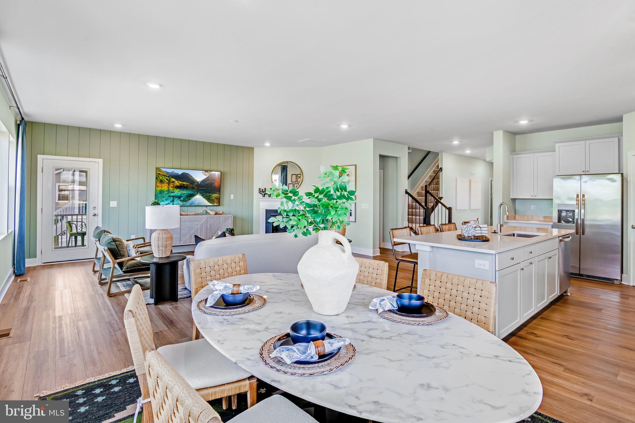 ST. CHARLES - Residential