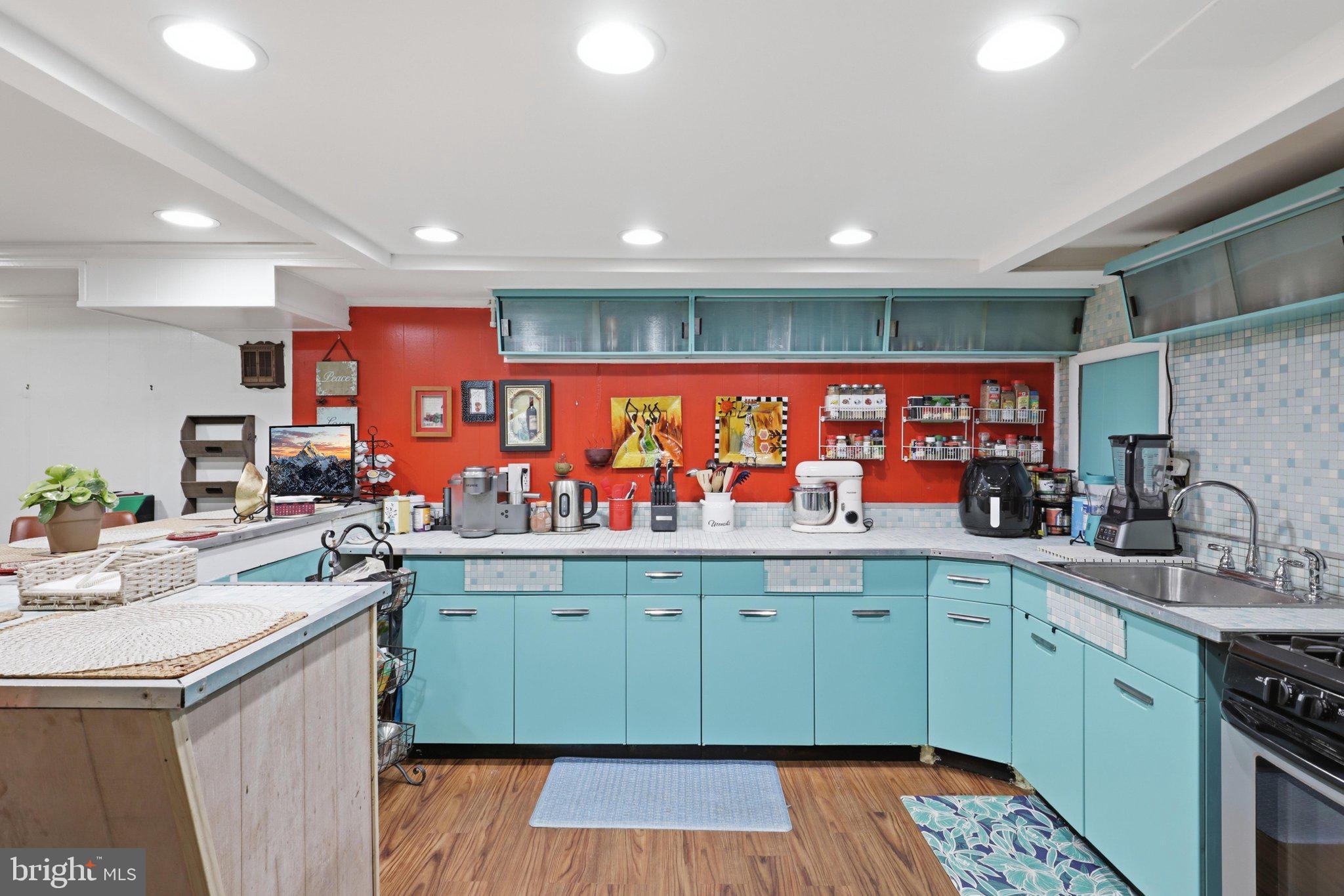 JOHNSONS HILL - Residential