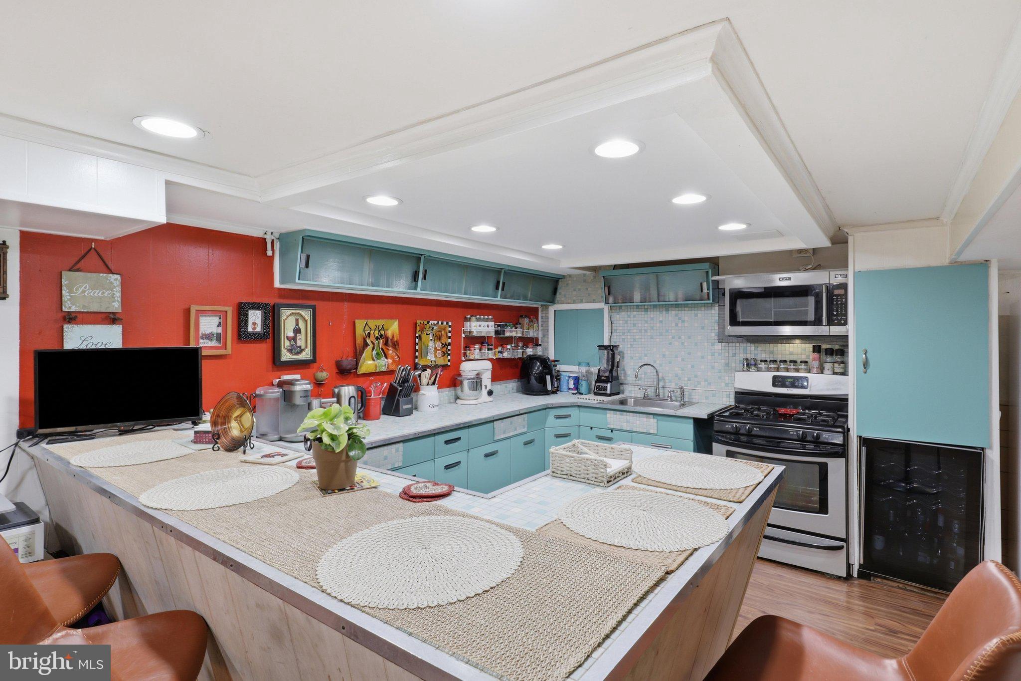 JOHNSONS HILL - Residential