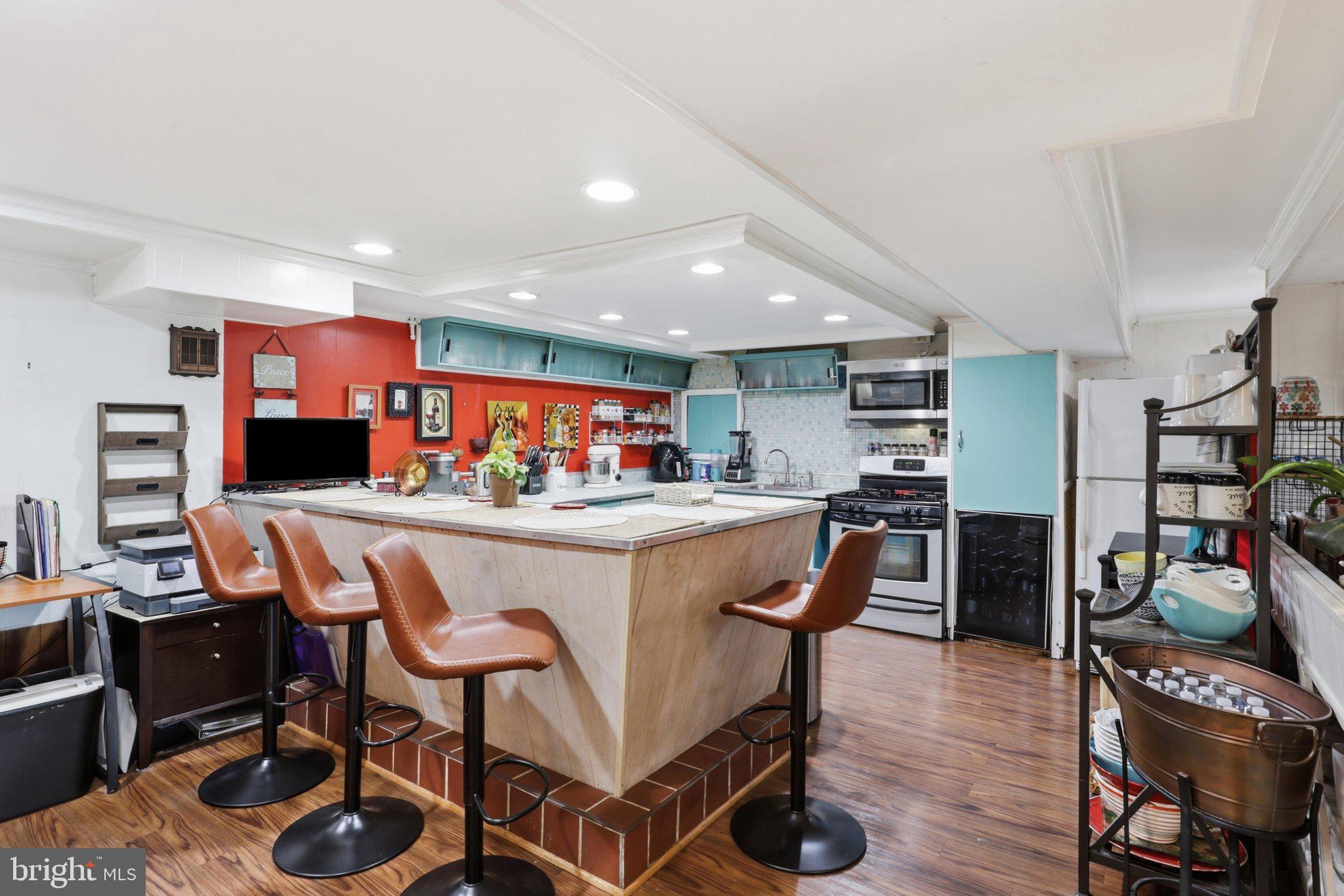 JOHNSONS HILL - Residential