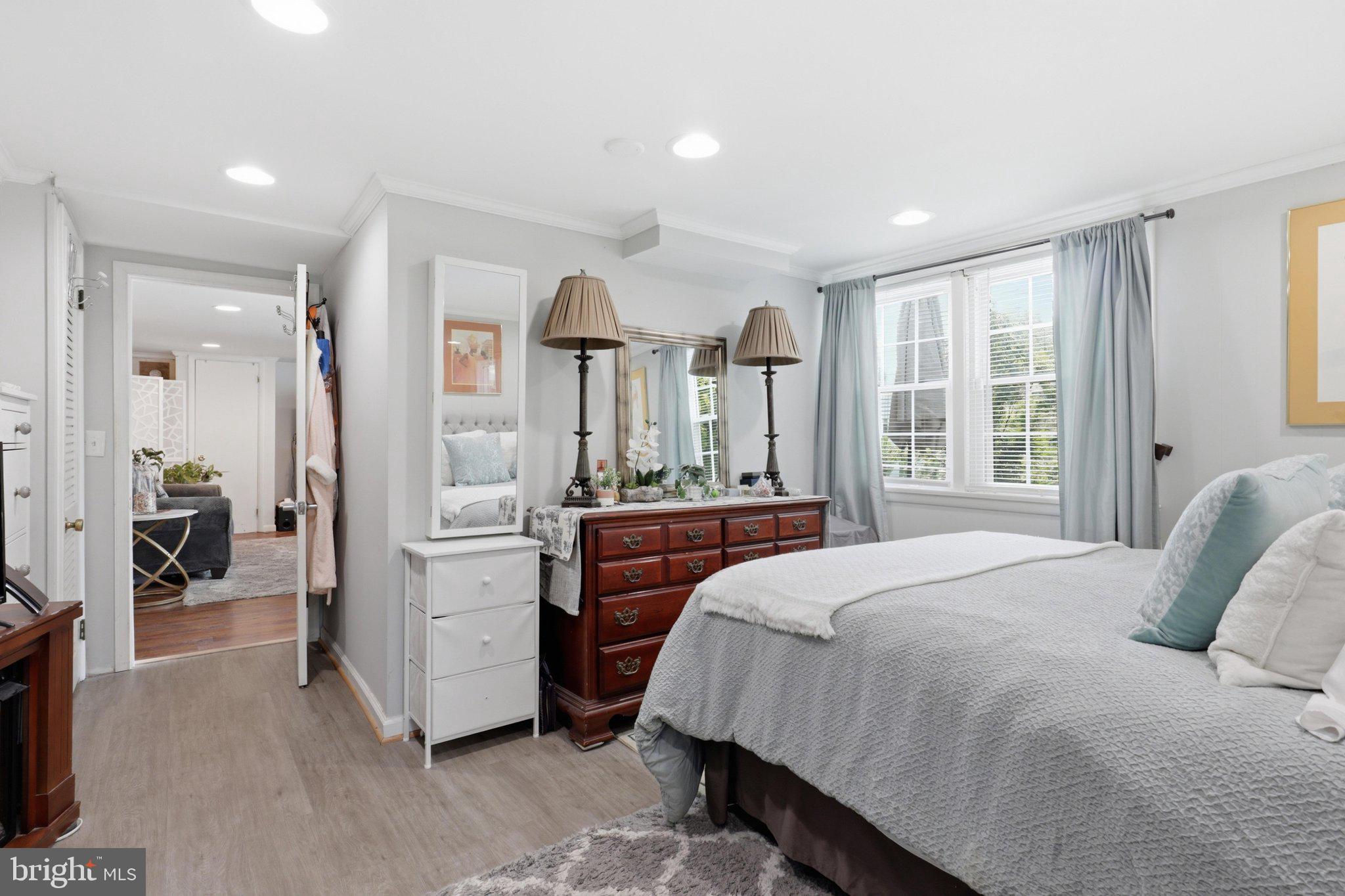 JOHNSONS HILL - Residential