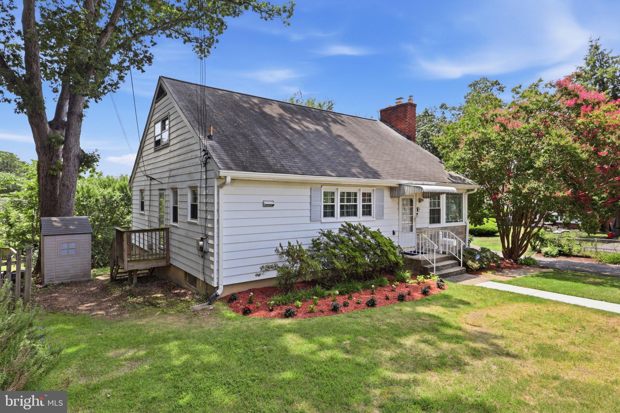 JOHNSONS HILL - Residential