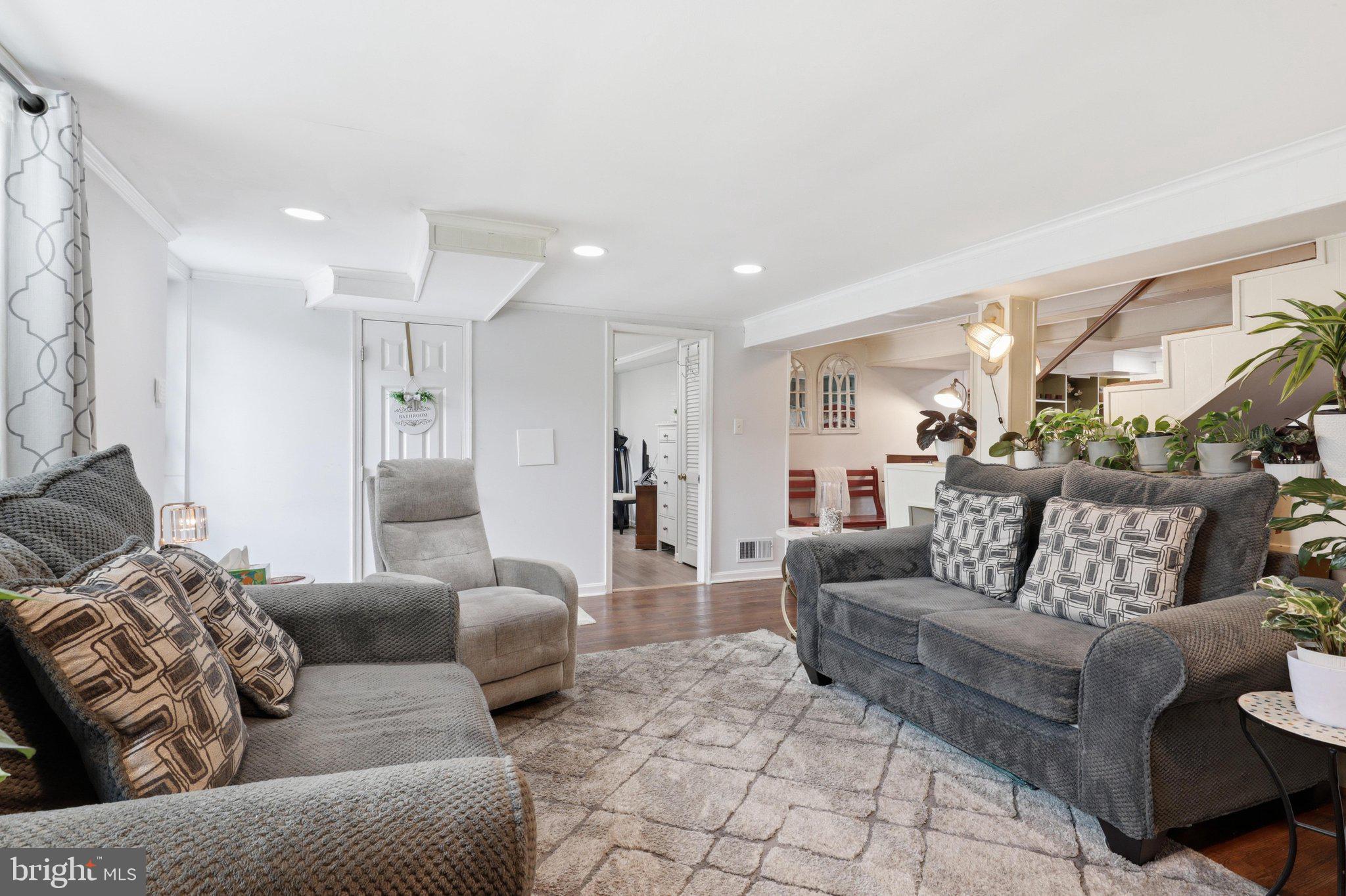 JOHNSONS HILL - Residential