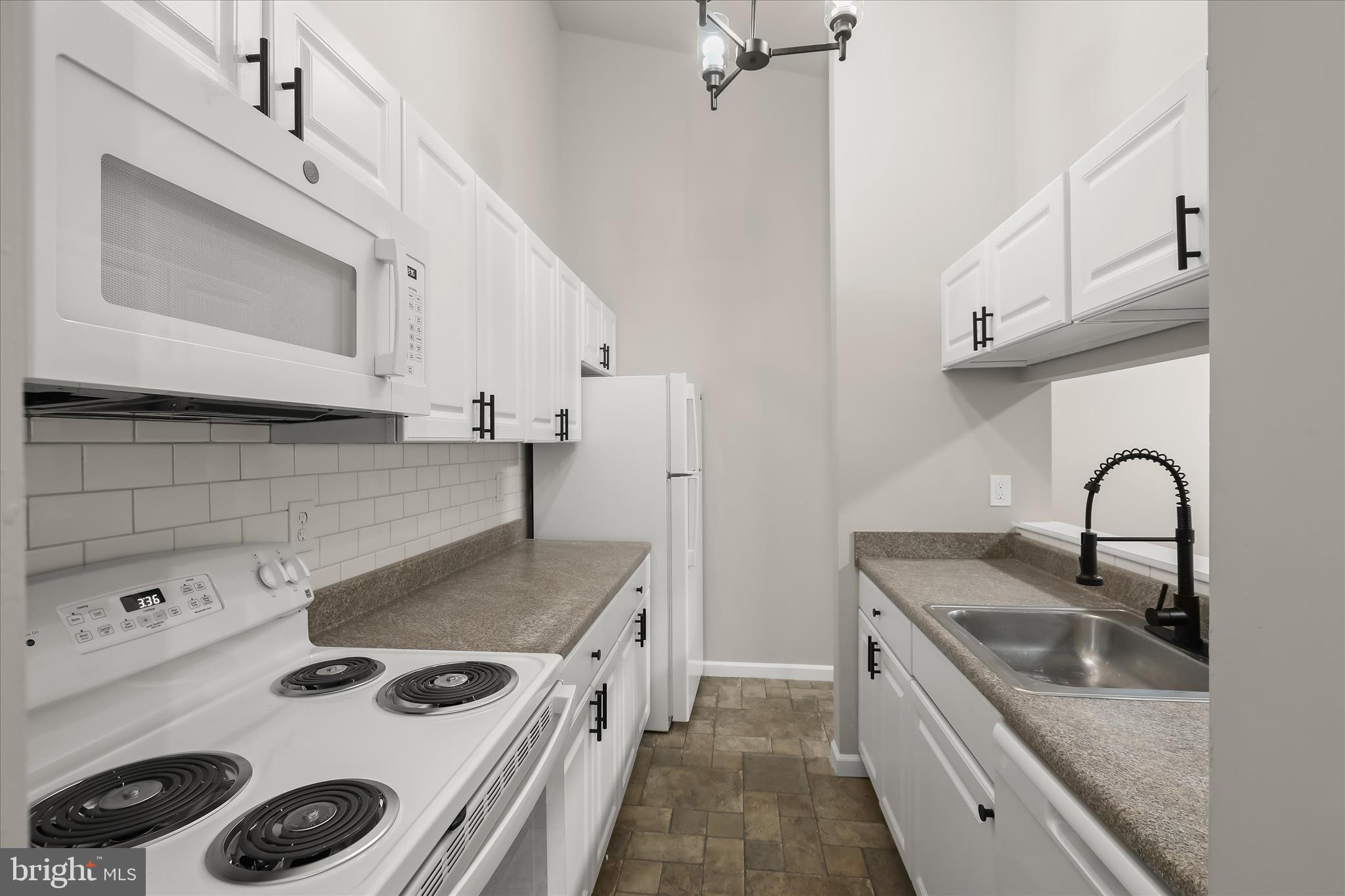 OAK LEAF VILLAS - Residential