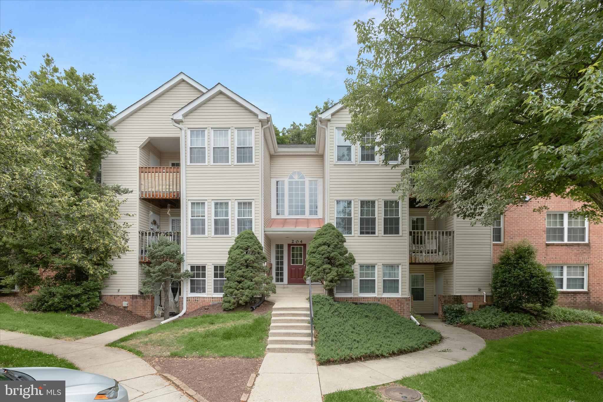 Move right into this beautifully refreshed top-floor condo in Oak Leaf Villas! Offering 2 bedrooms, 2 full baths, this home has been thoughtfully updated and is ready for its next owner. Recent improvements include new appliances, fresh paint throughout, new light fixtures, and new carpet, creating a bright and inviting atmosphere from the moment you step inside.

The functional floor plan features a spacious living and dining area, a well-appointed kitchen with ample cabinet space, and a private primary suite with its own full bath. A second bedroom and full hall bath provide flexibility for guests, a home office, or additional living space. In-unit laundry and generous storage add to the home's everyday convenience.

Ideally located near shopping, dining, parks, major commuter routes, BWI Airport, Fort Meade, Baltimore, and Annapolis, this low-maintenance condo offers the perfect combination of comfort, convenience, and value. Don't miss this opportunity to own a move-in-ready home in a well-established Anne Arundel County community.