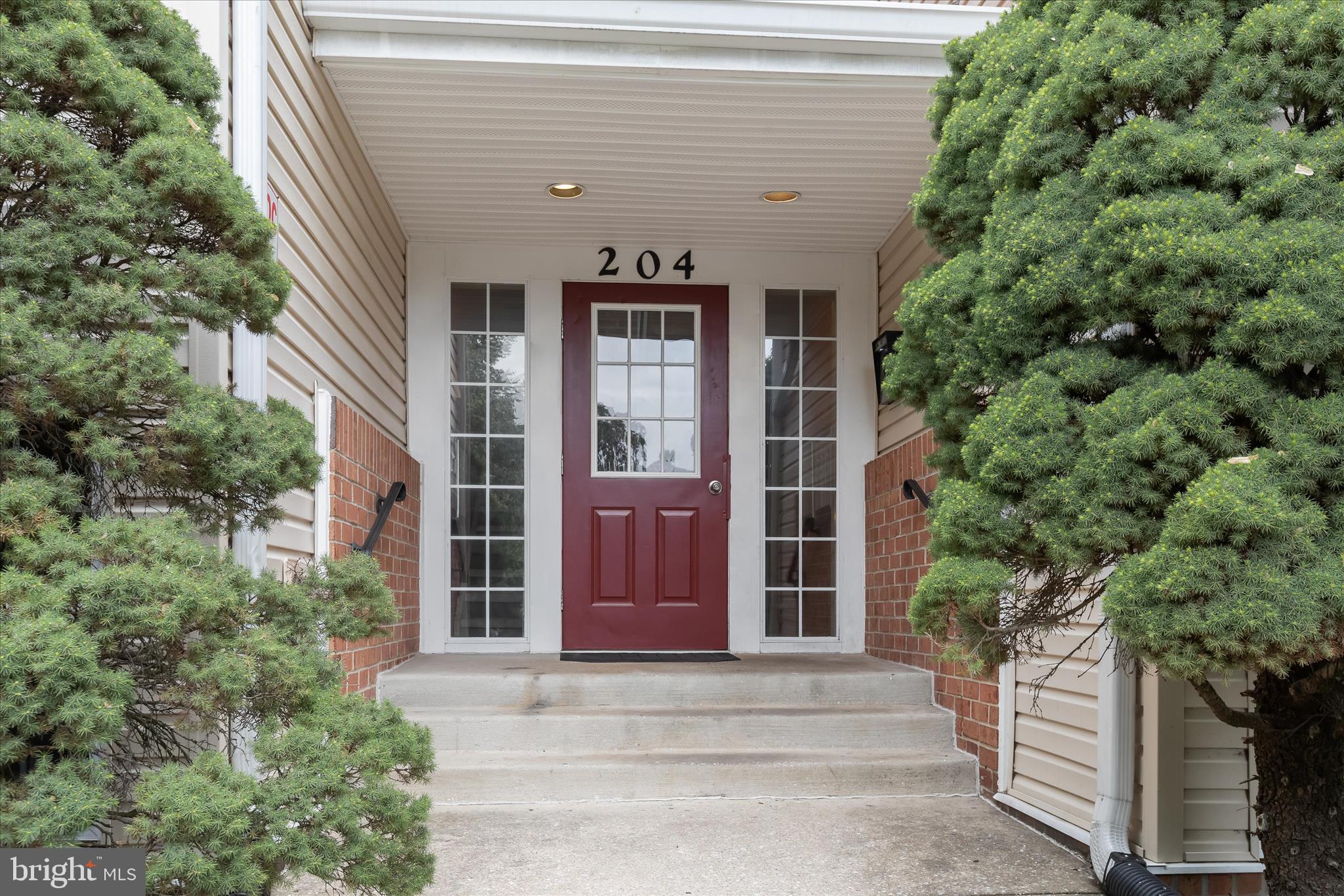 OAK LEAF VILLAS - Residential