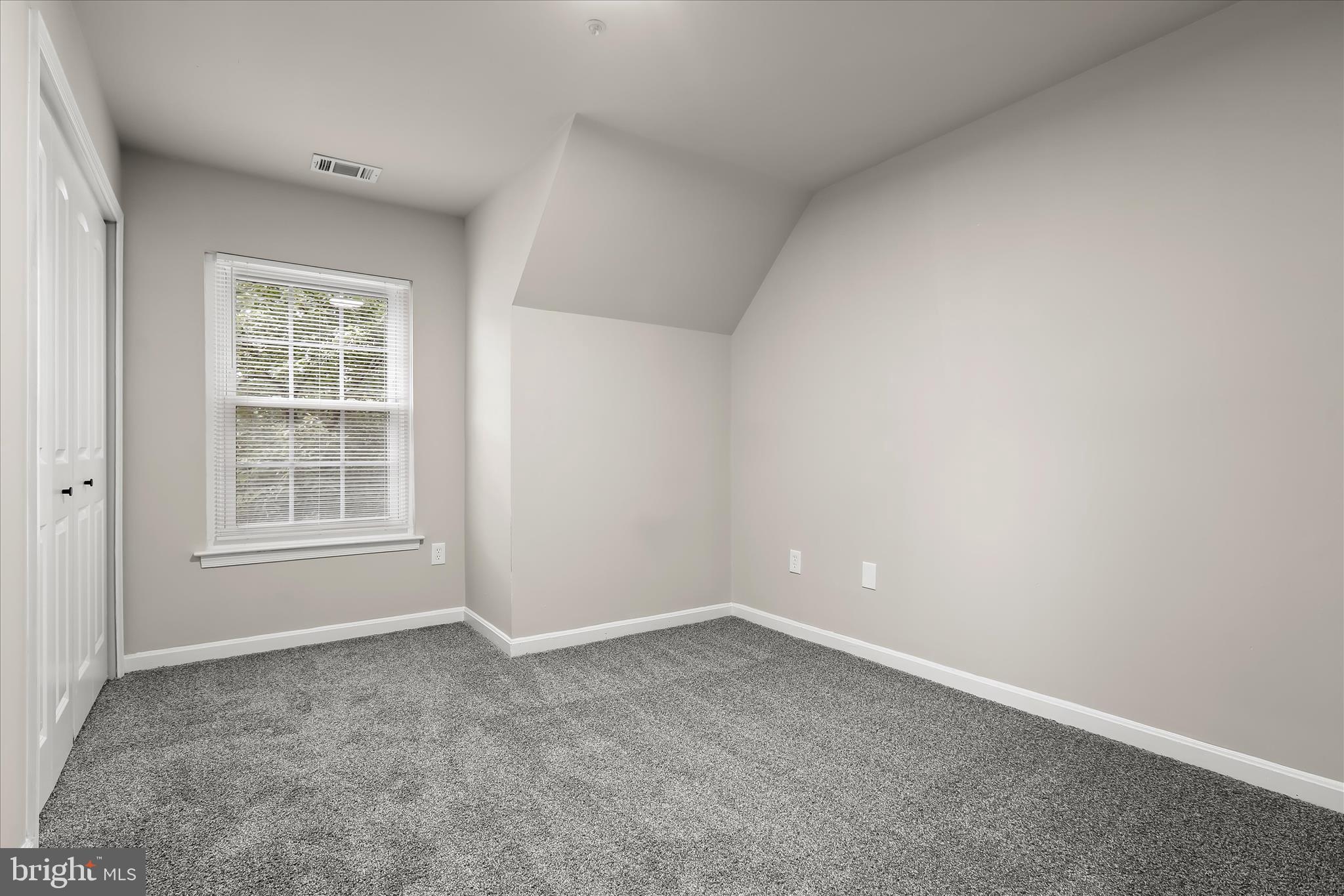 OAK LEAF VILLAS - Residential