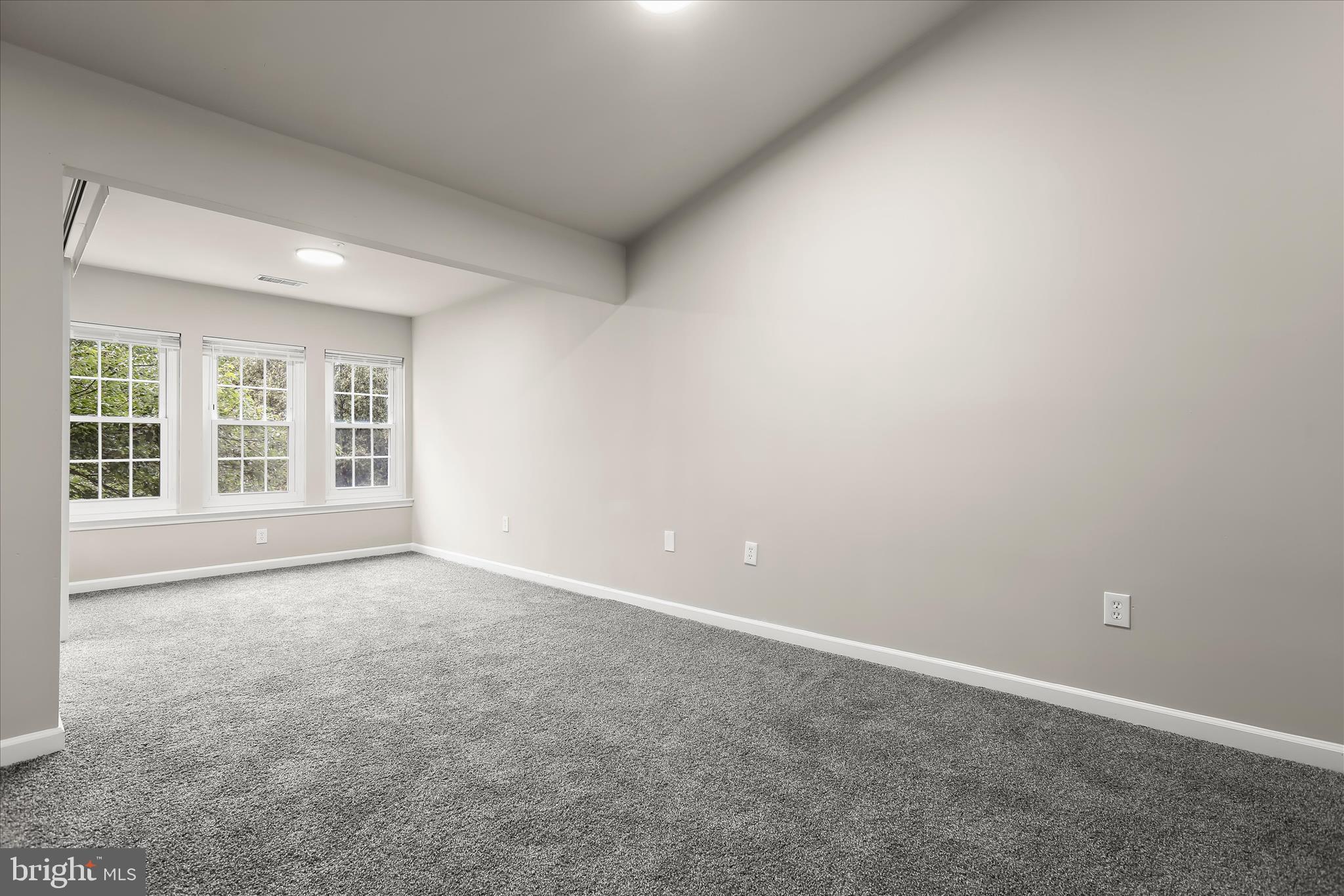 OAK LEAF VILLAS - Residential