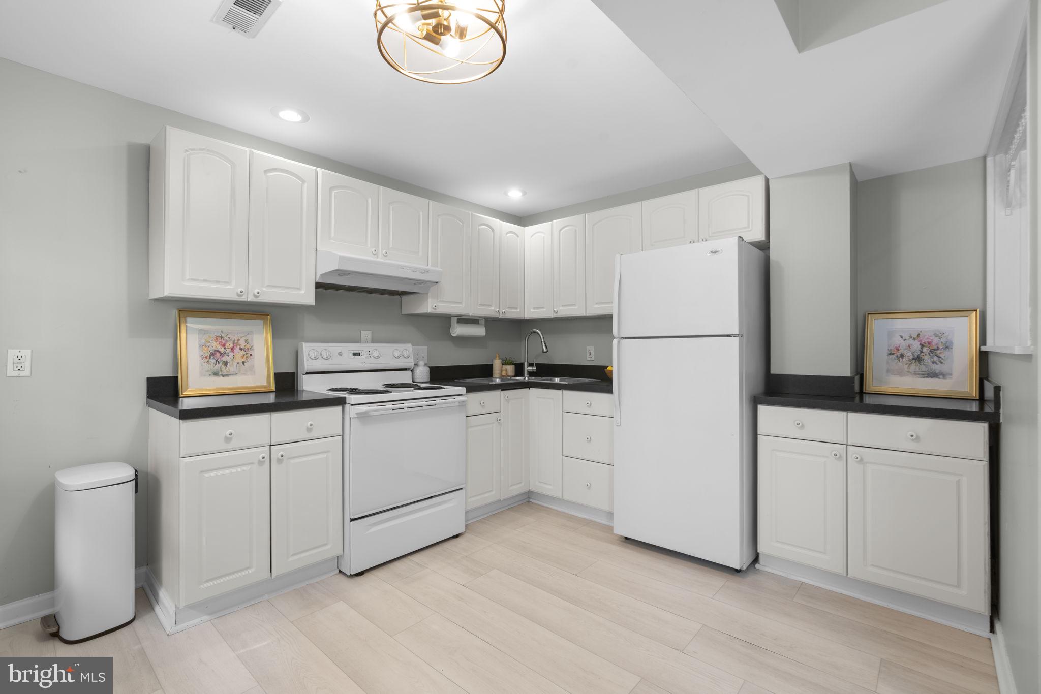 OVERLOOK AT TIMBERS - Residential