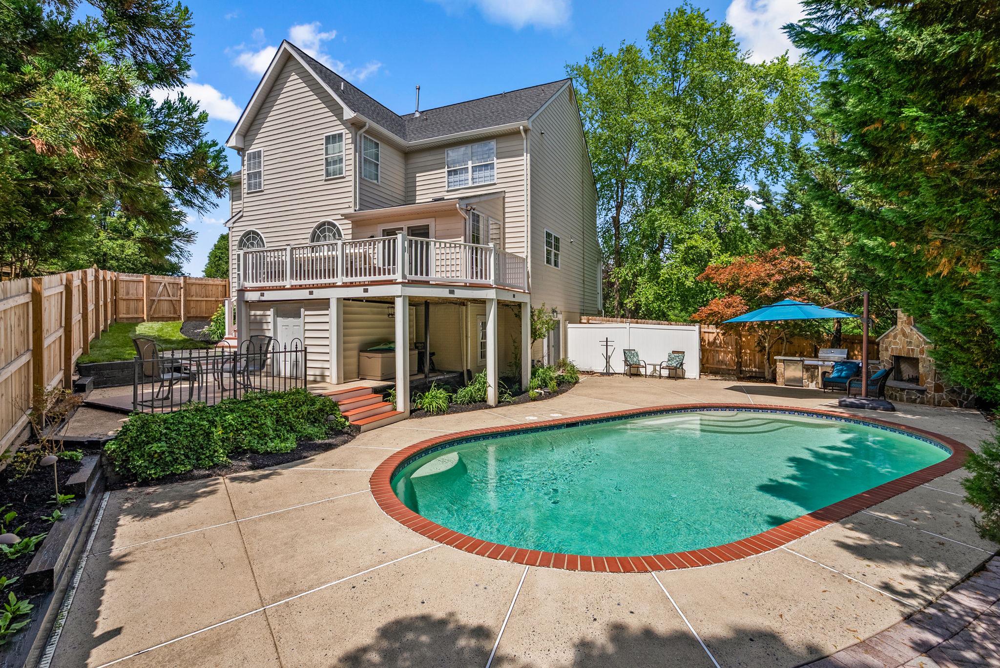OVERLOOK AT TIMBERS - Residential