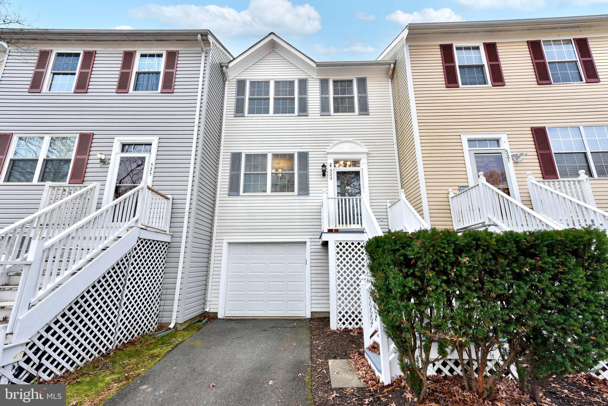 EXETER - Residential Lease