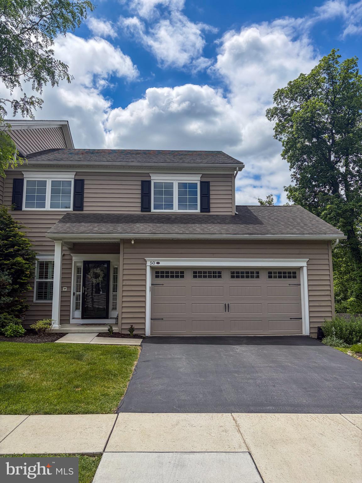 VILLAGE GREENE - Residential