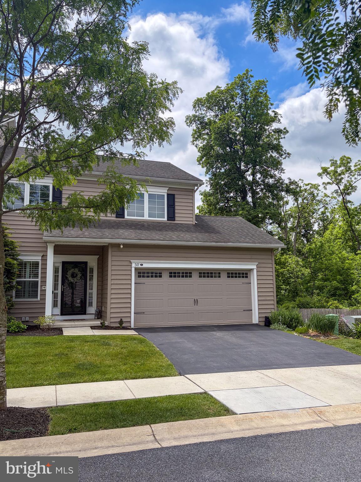 VILLAGE GREENE - Residential