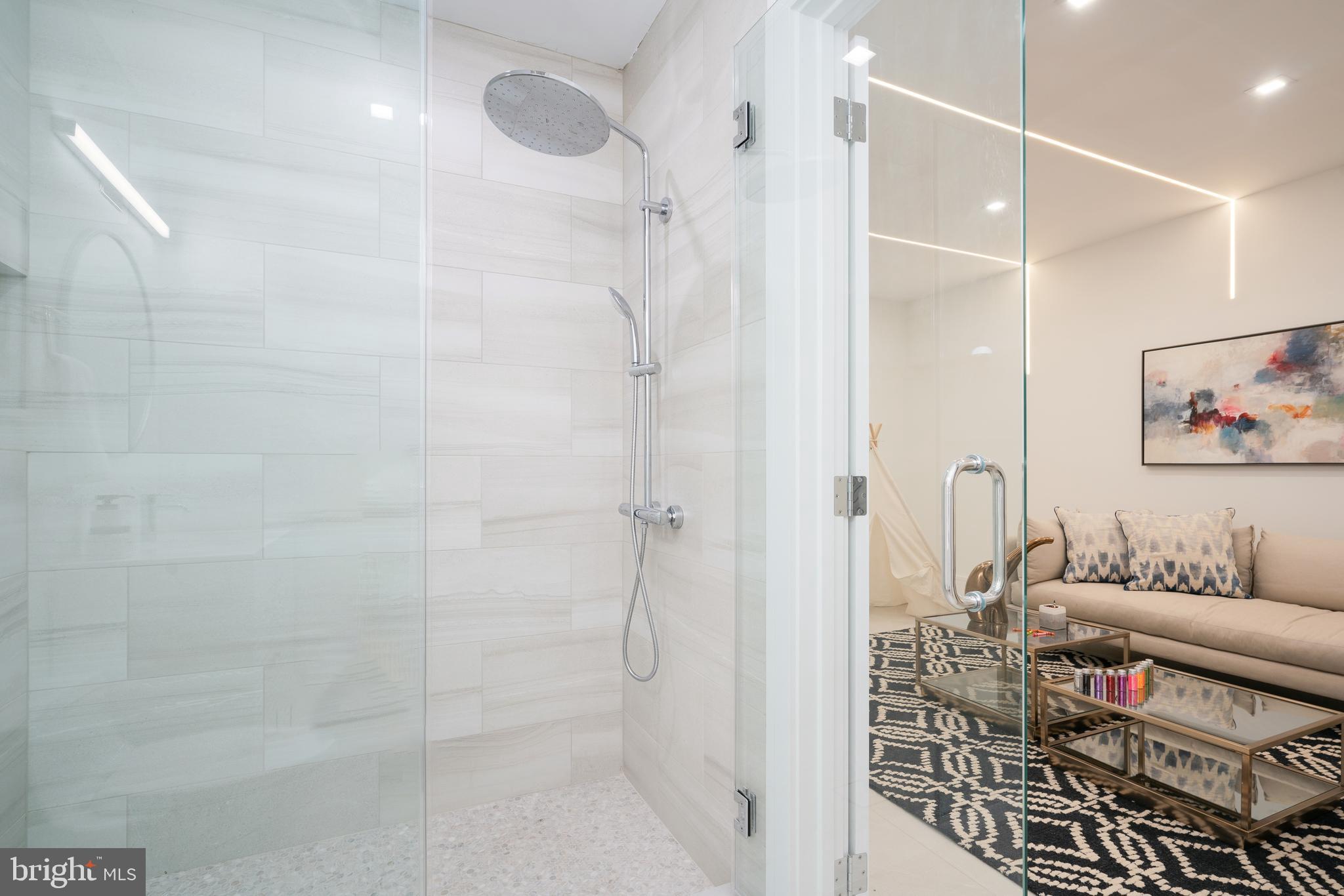 WASHINGTON SQ WEST - Residential