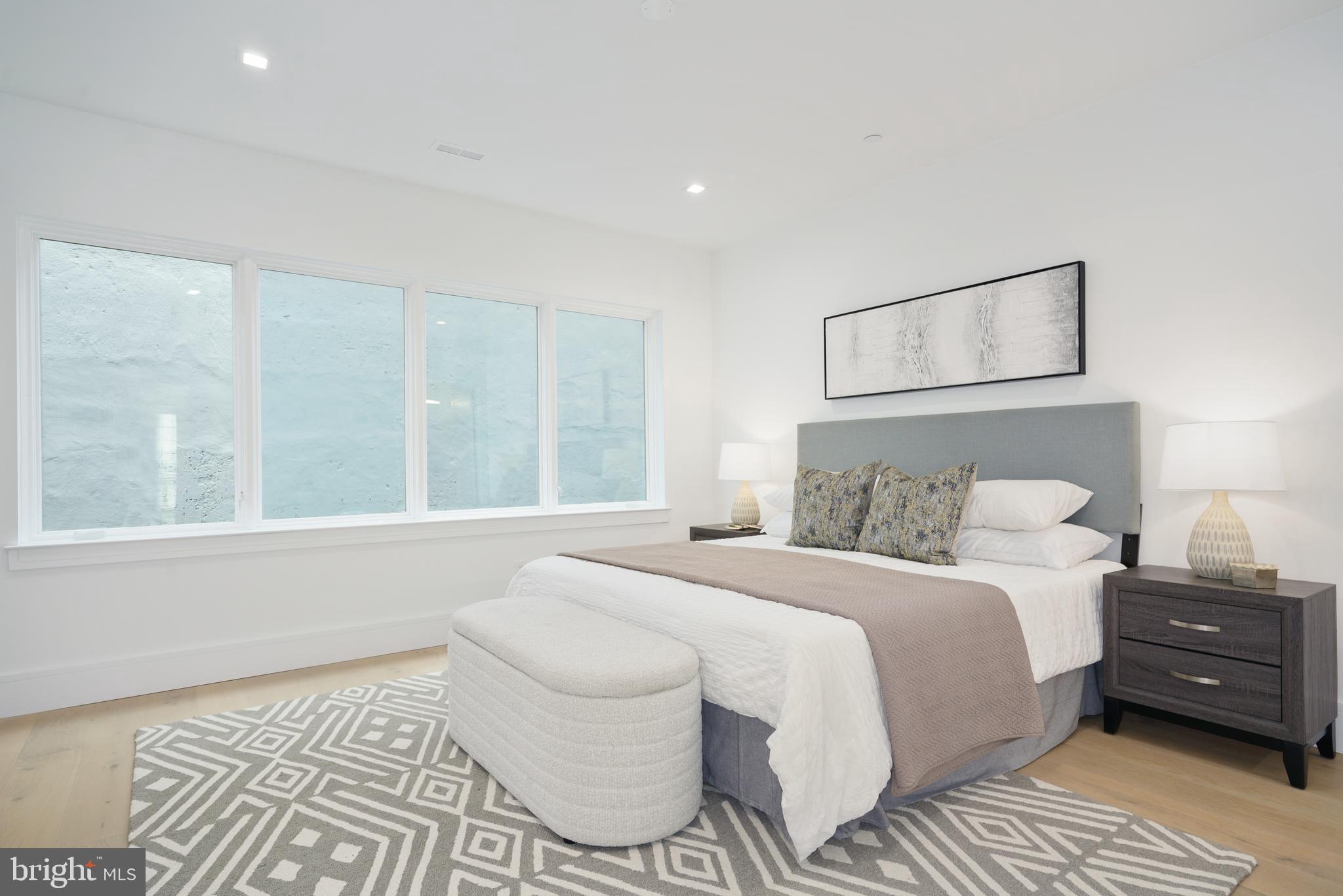 WASHINGTON SQ WEST - Residential