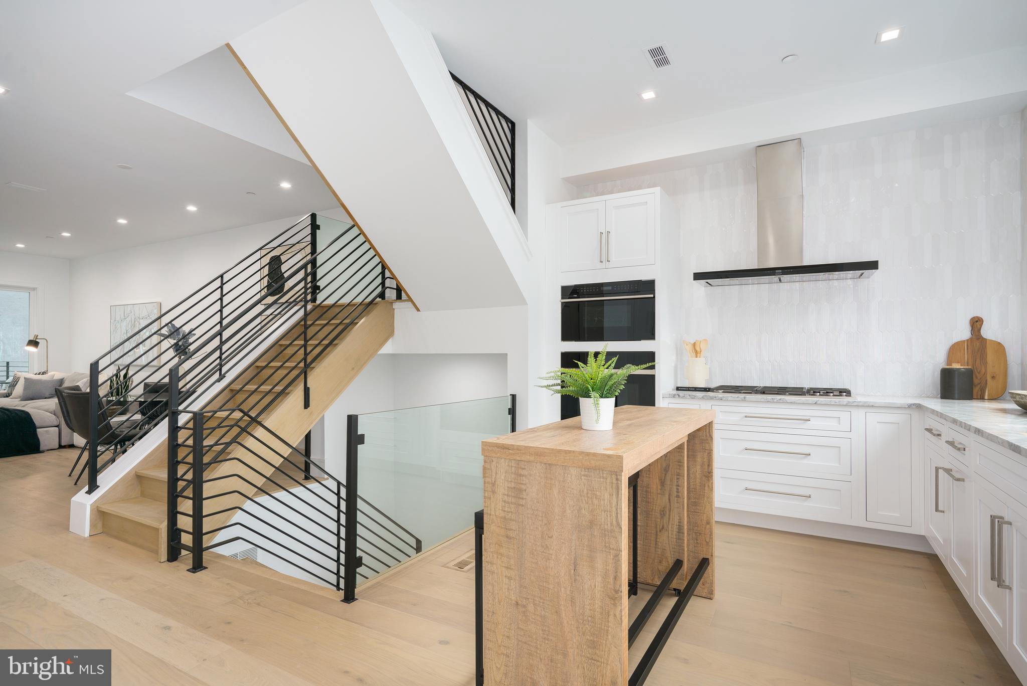 WASHINGTON SQ WEST - Residential