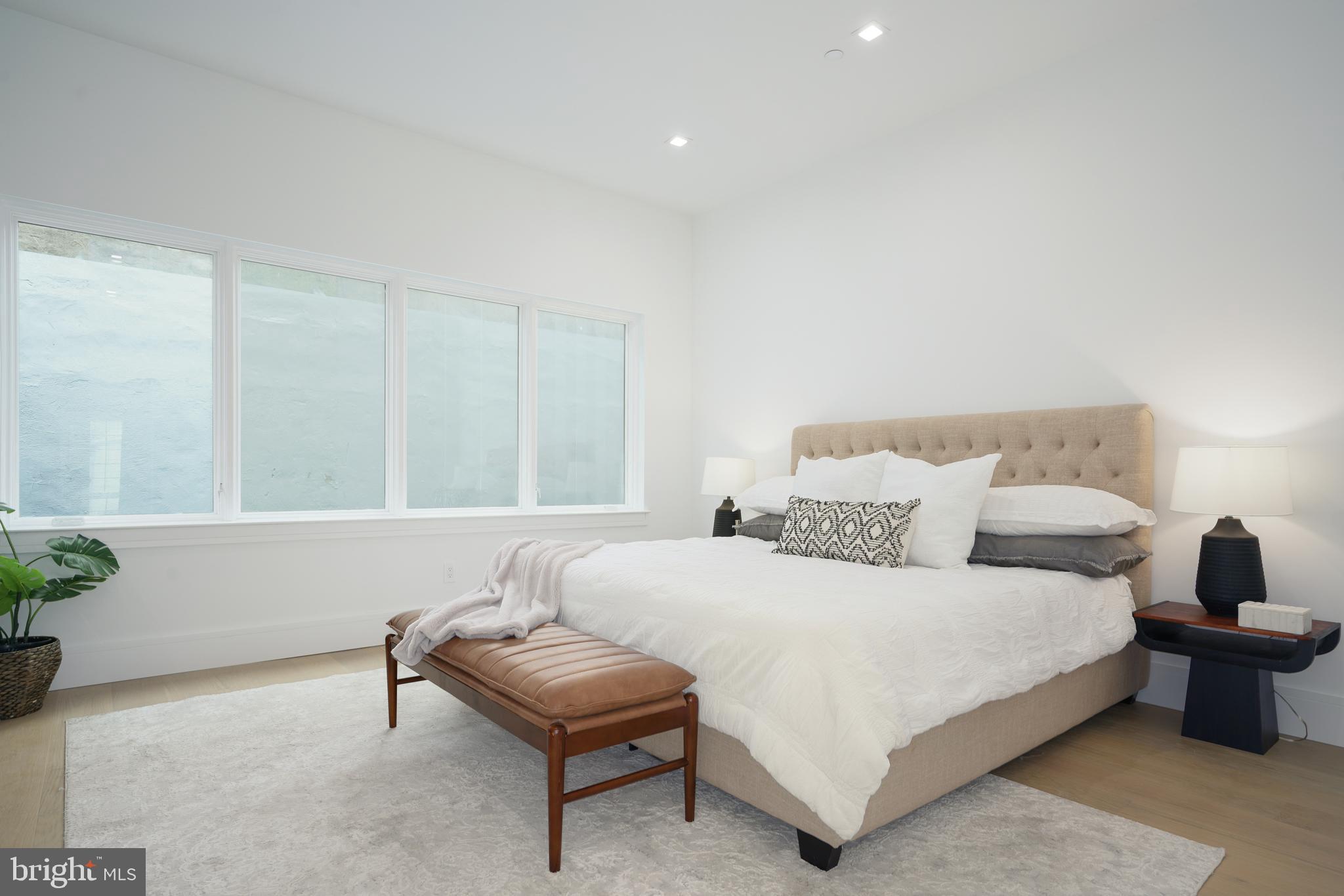 WASHINGTON SQ WEST - Residential