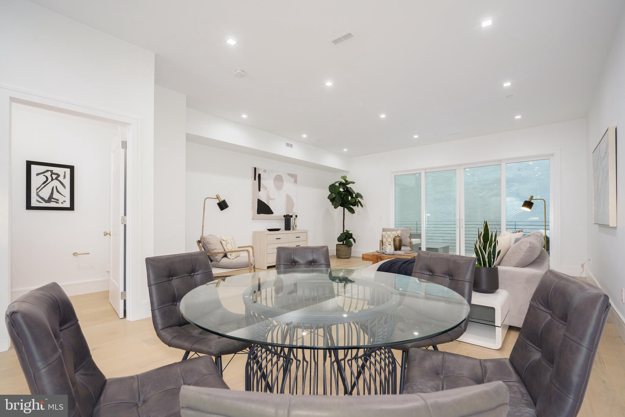 WASHINGTON SQ WEST - Residential