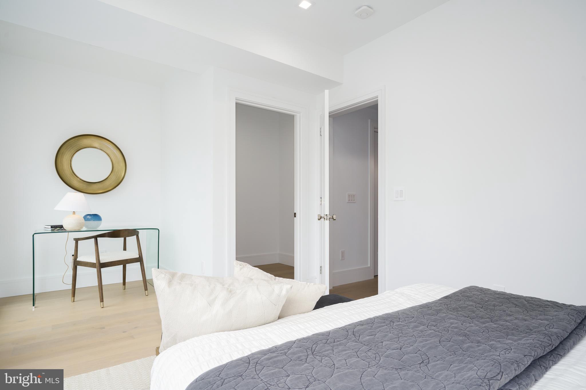 WASHINGTON SQ WEST - Residential