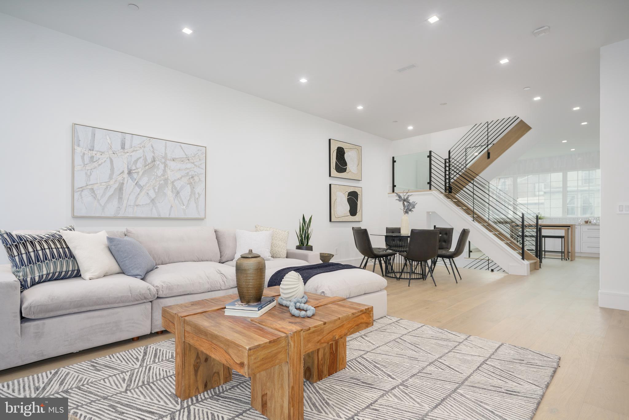 WASHINGTON SQ WEST - Residential
