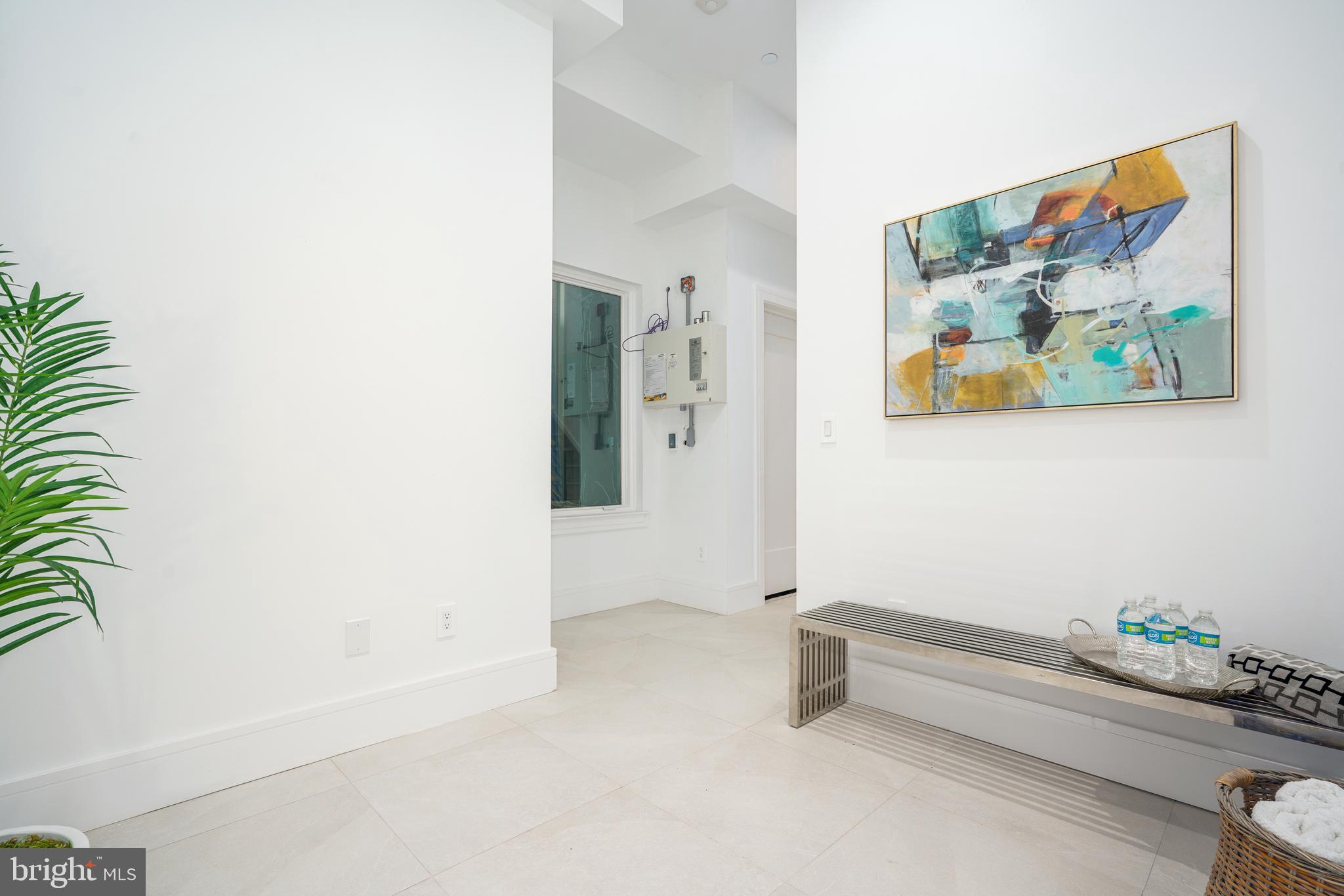 WASHINGTON SQ WEST - Residential